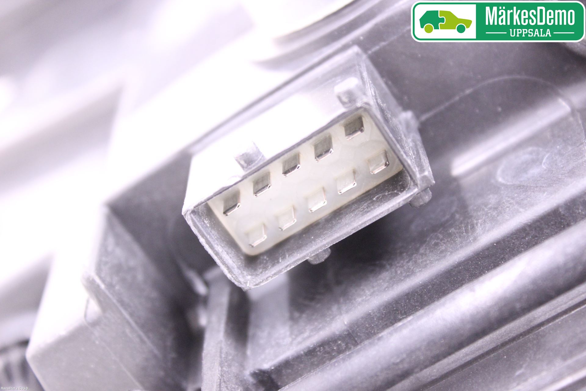 Opel CORSA D 07-14 Frontlykt Venstre