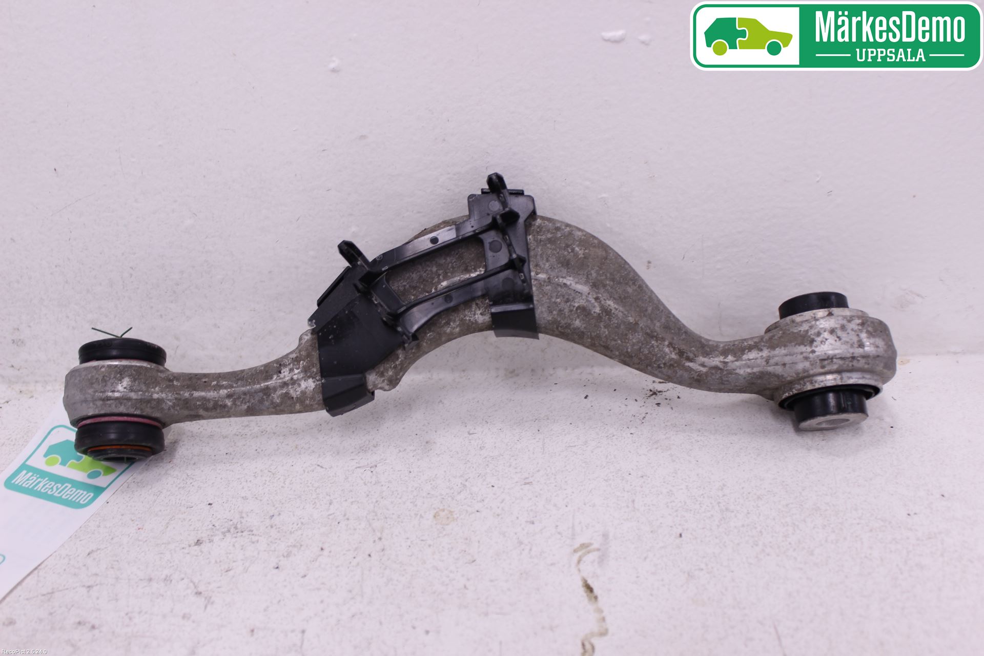 BMW 5 G30/G31/F90 17-23 Bærearm Bak Høyre Øvre