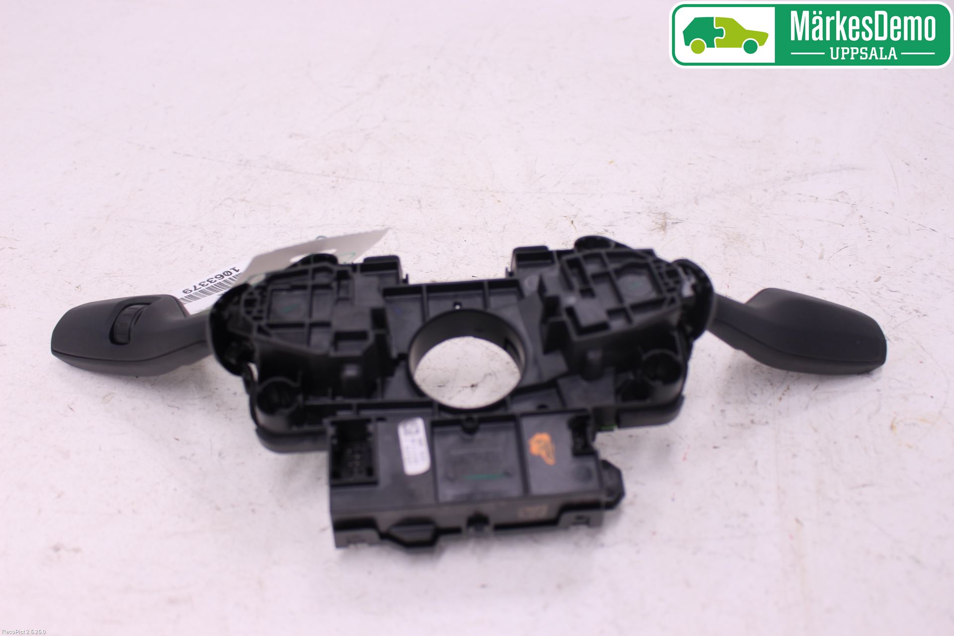 BMW 5 G30/G31/F90 17-23 Bryter Ratt Kombi H Og V