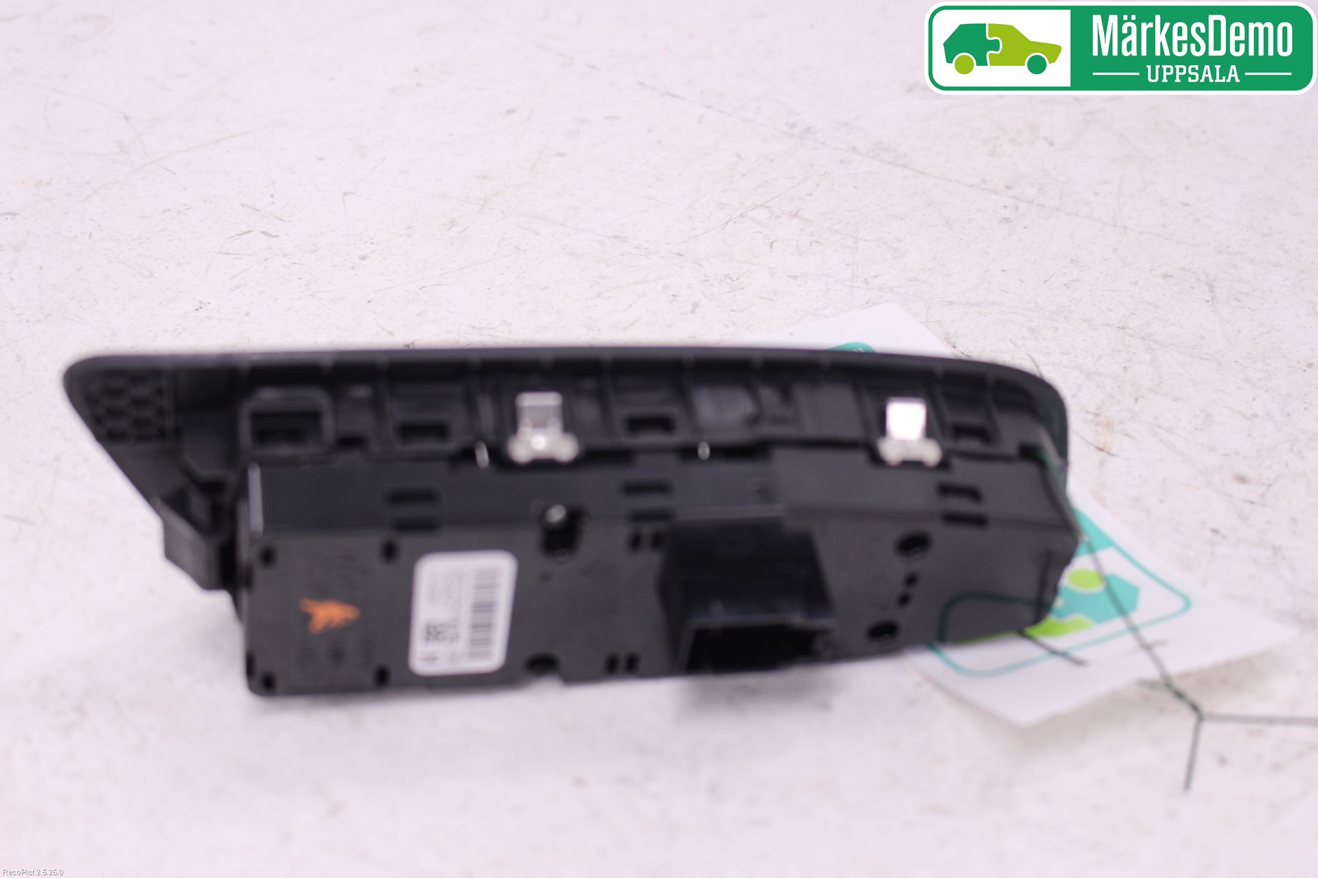 BMW 5 G30/G31/F90 17-23 Bryter Vindusheis