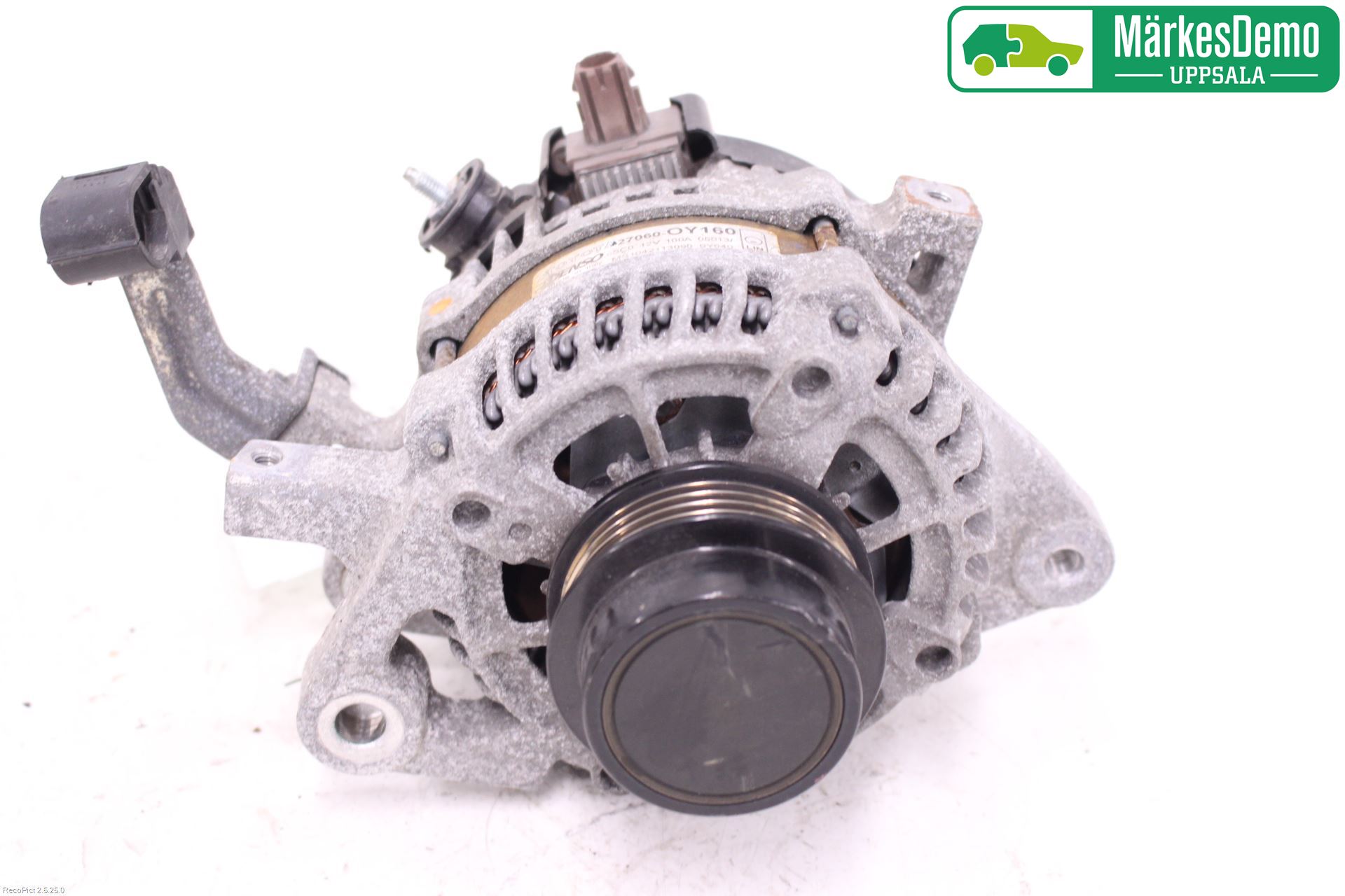 Toyota YARIS XP130 12-14 Dynamo