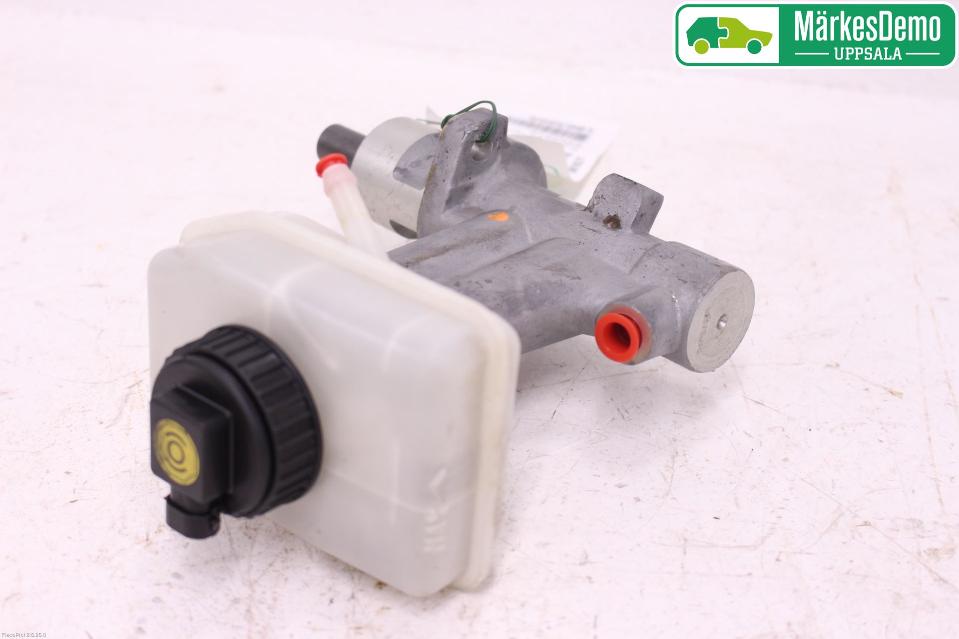 Saab 9-5     06-10 Brems Hovedsylinder