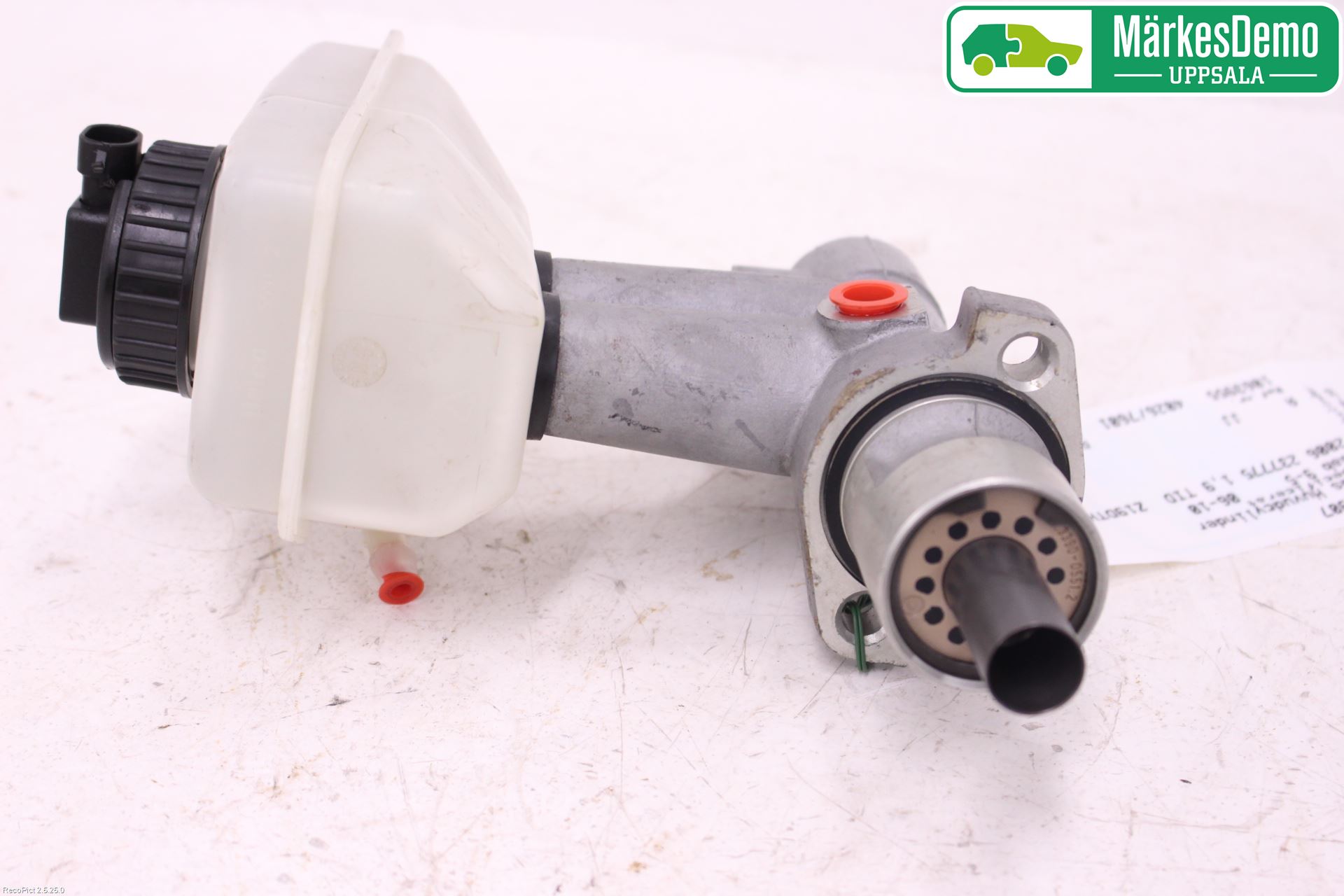 Saab 9-5     06-10 Brems Hovedsylinder