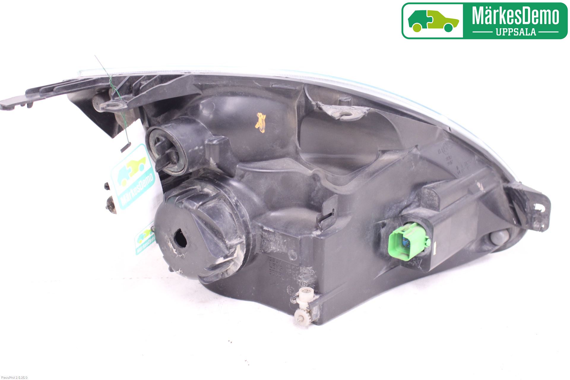 Ford FIESTA     02-05 Frontlykt Venstre