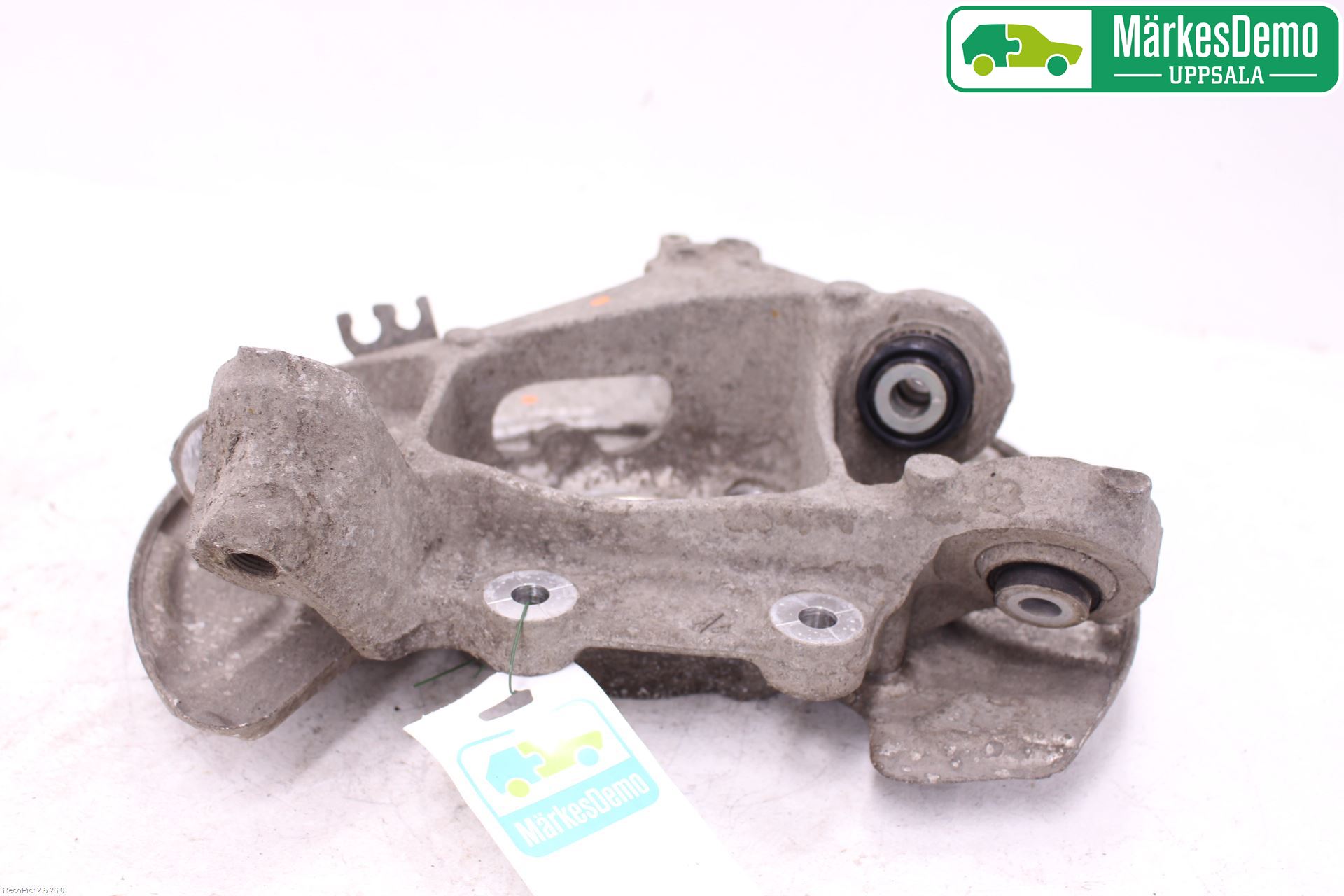 BMW 5 G30/G31/F90 17-23 Spindel Hb