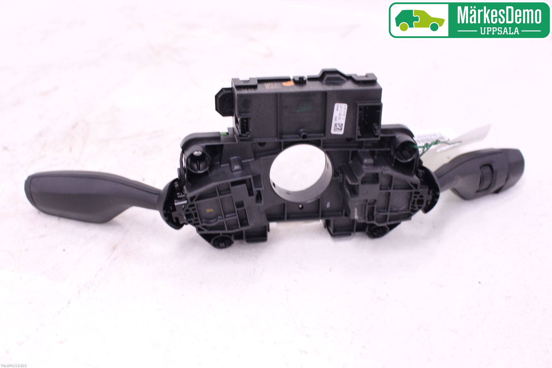 BMW 5 G30/G31/F90 17-23 Bryter Ratt Kombi H Og V