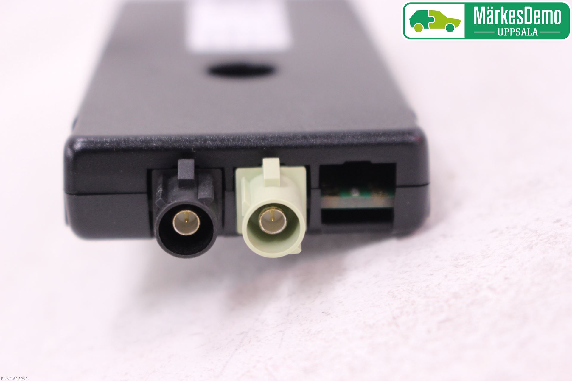 BMW 5 G30/G31/F90 17-23 Stereo Antenneforsterker