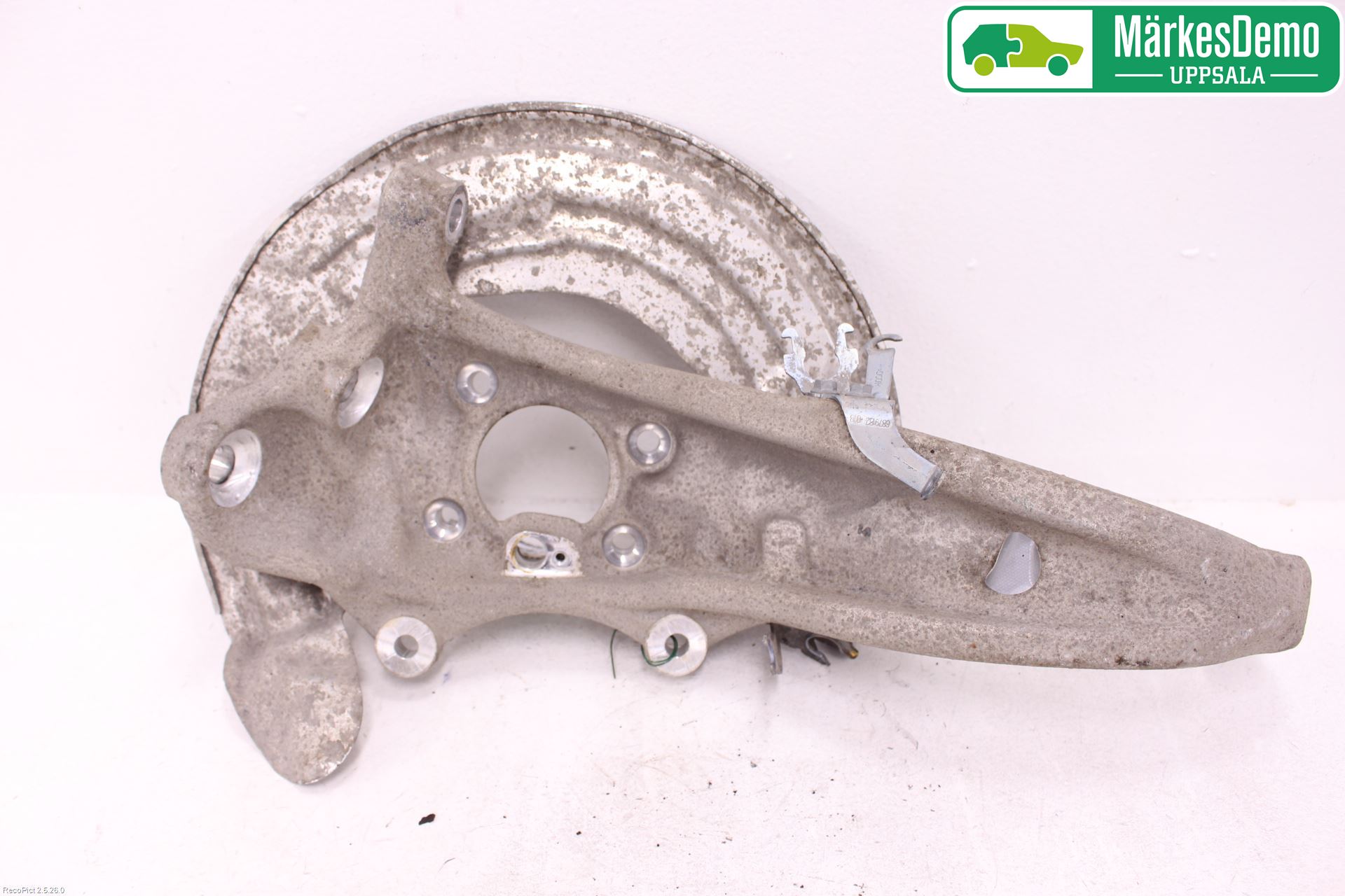BMW 5 G30/G31/F90 17-23 Spindel Hf