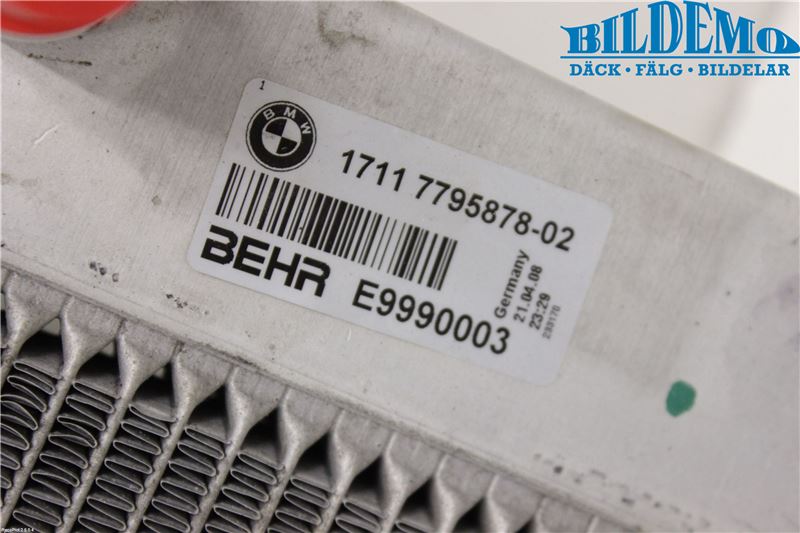 BMW 5 E60/61 Sed/Tou 02-10 Radiator Automat