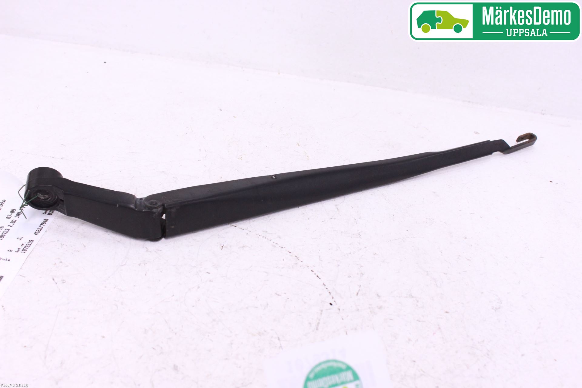 Toyota AURIS 07-09 Viskerarm-Armer Frontrute