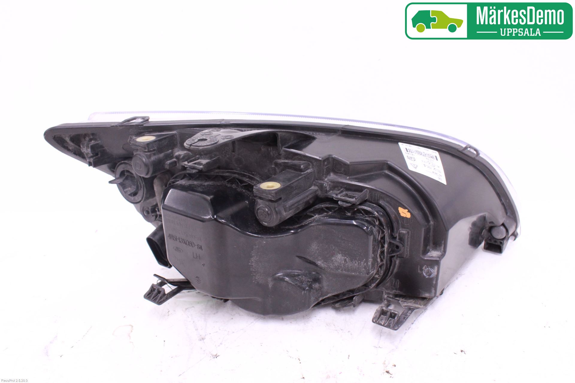 Ford FOCUS     04-07 Frontlykt Venstre
