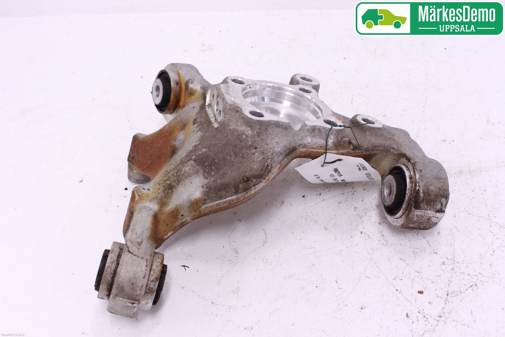 Mercedes-Benz MB GLA-KLASS (X156) 13-20 Spindel Vb
