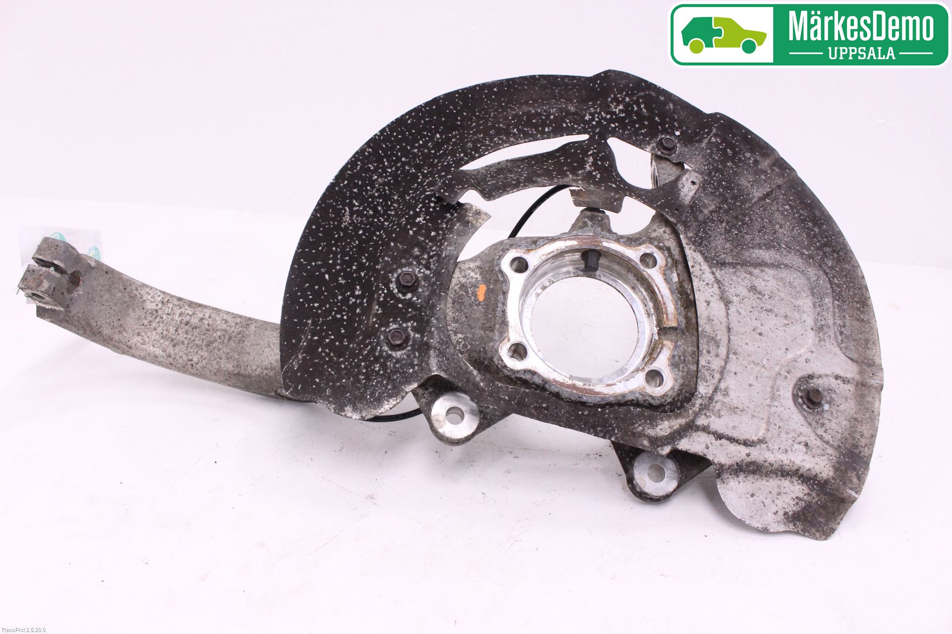 BMW X6 E71/E72   08-14 Spindel Hf