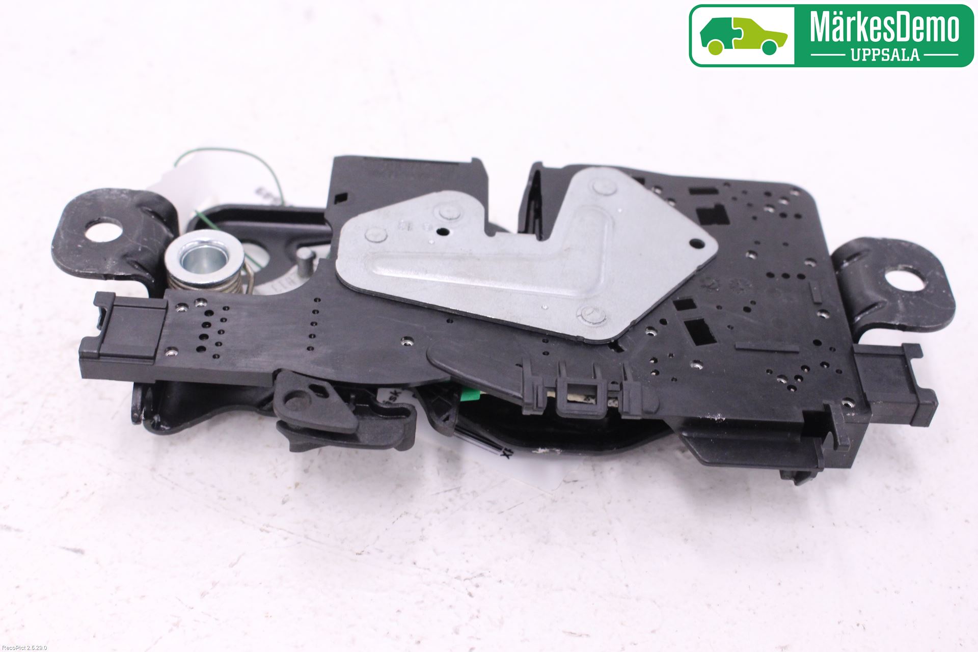 BMW 5 G30/G31/F90 17-23 Bakluke-Lokk Låsekasse