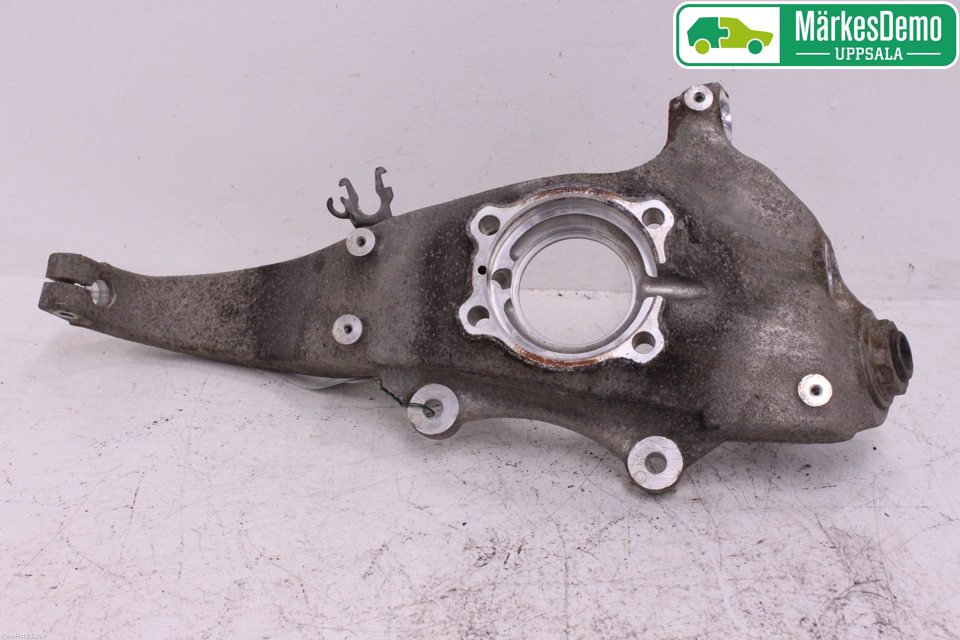 BMW 5 F10/F11/F18 09-17 Spindel Hf