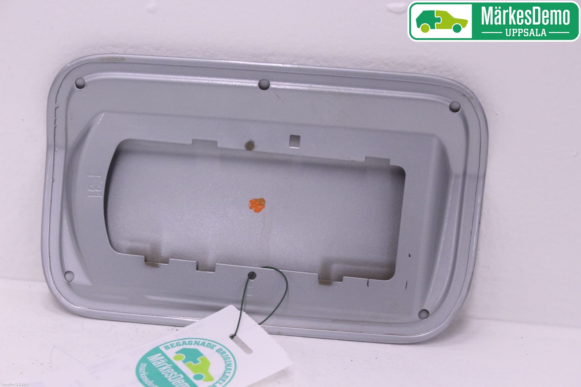 BMW 3 F30/F31/F80 12-19 Drivstoff Tankluke
