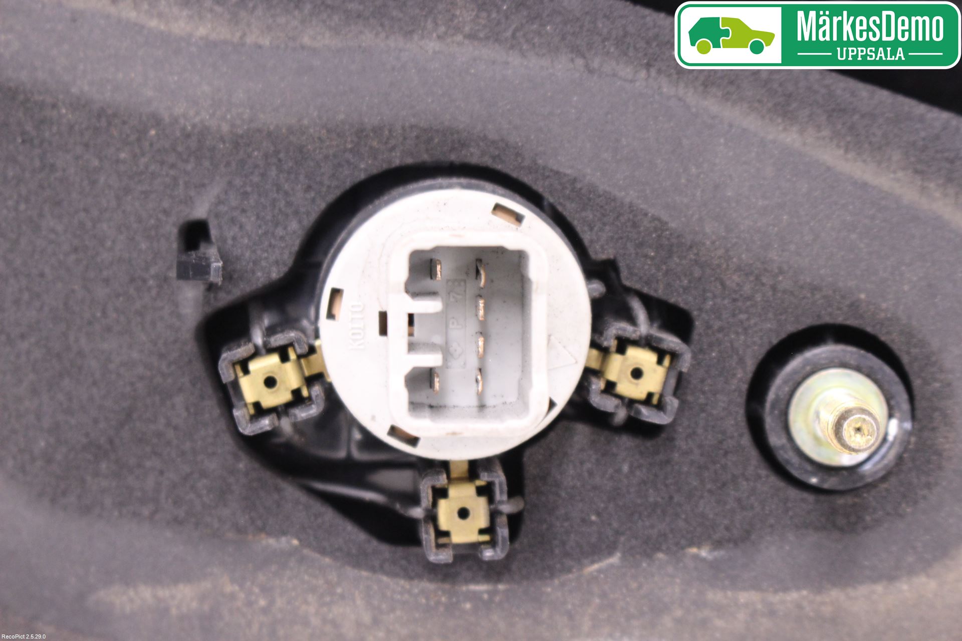 Toyota YARIS VERSO P1 00-05 Baklykt Høyre