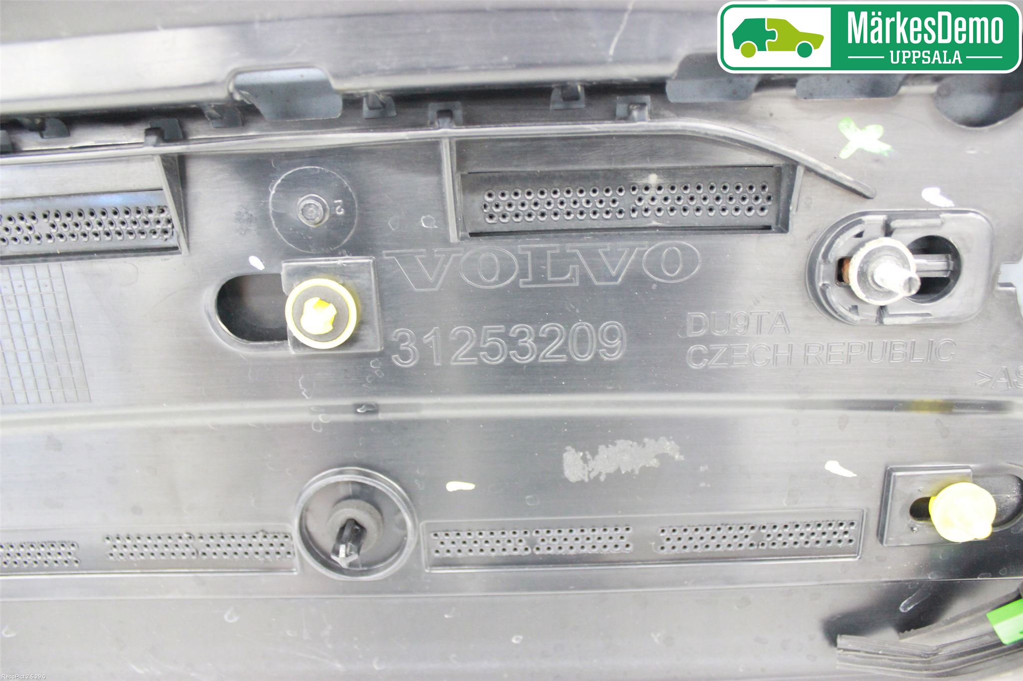 Volvo V60 11-13 Spoiler Bakluke