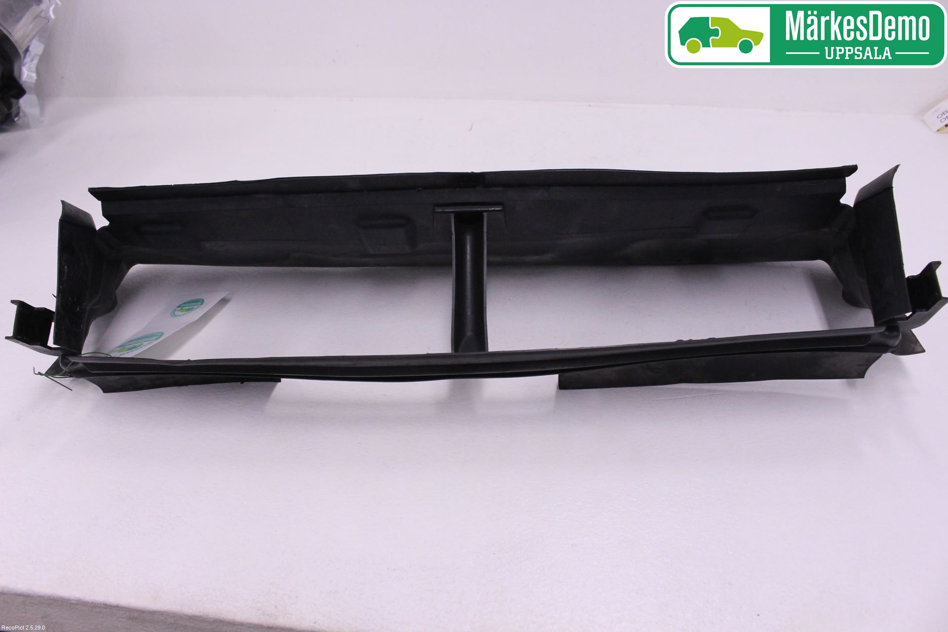 Ford FOCUS 11-14 Luftstyring Front