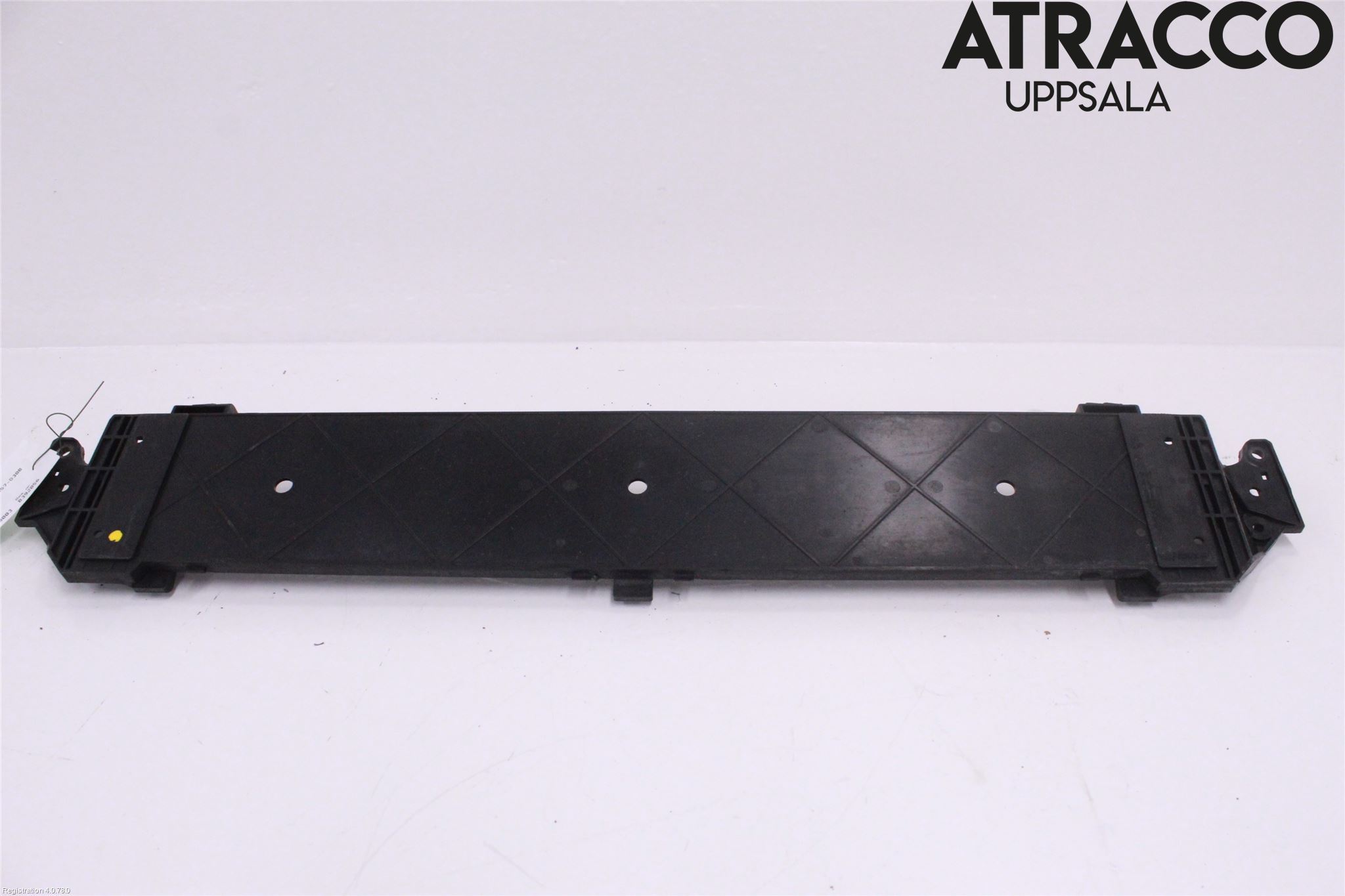 BMW 5 F10/F11/F18 09-17 Radiator Feste - Ramme - Bjelk