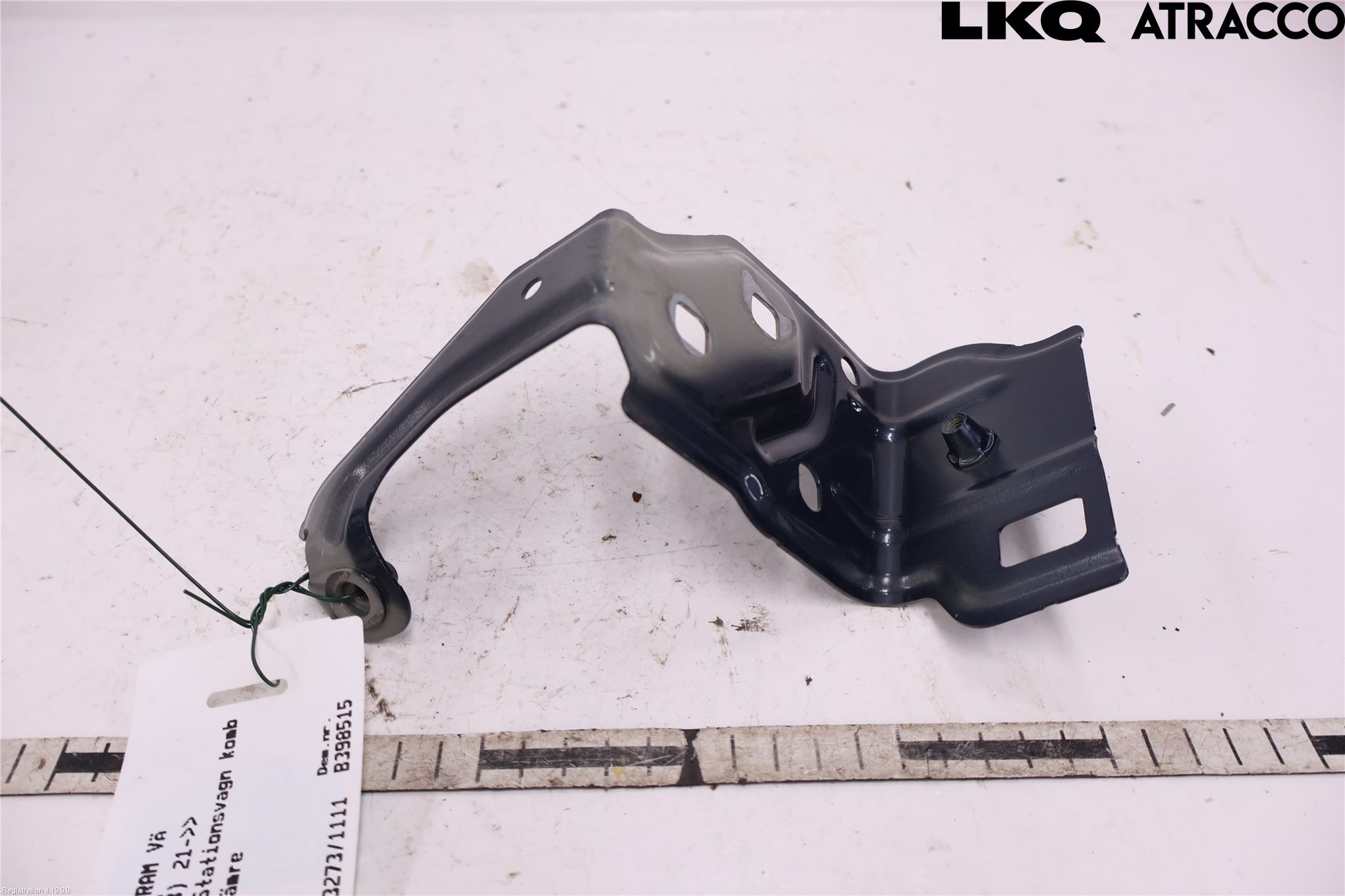 Mercedes-Benz MB EQA (H243) 21- Frontskjermfeste Venstre