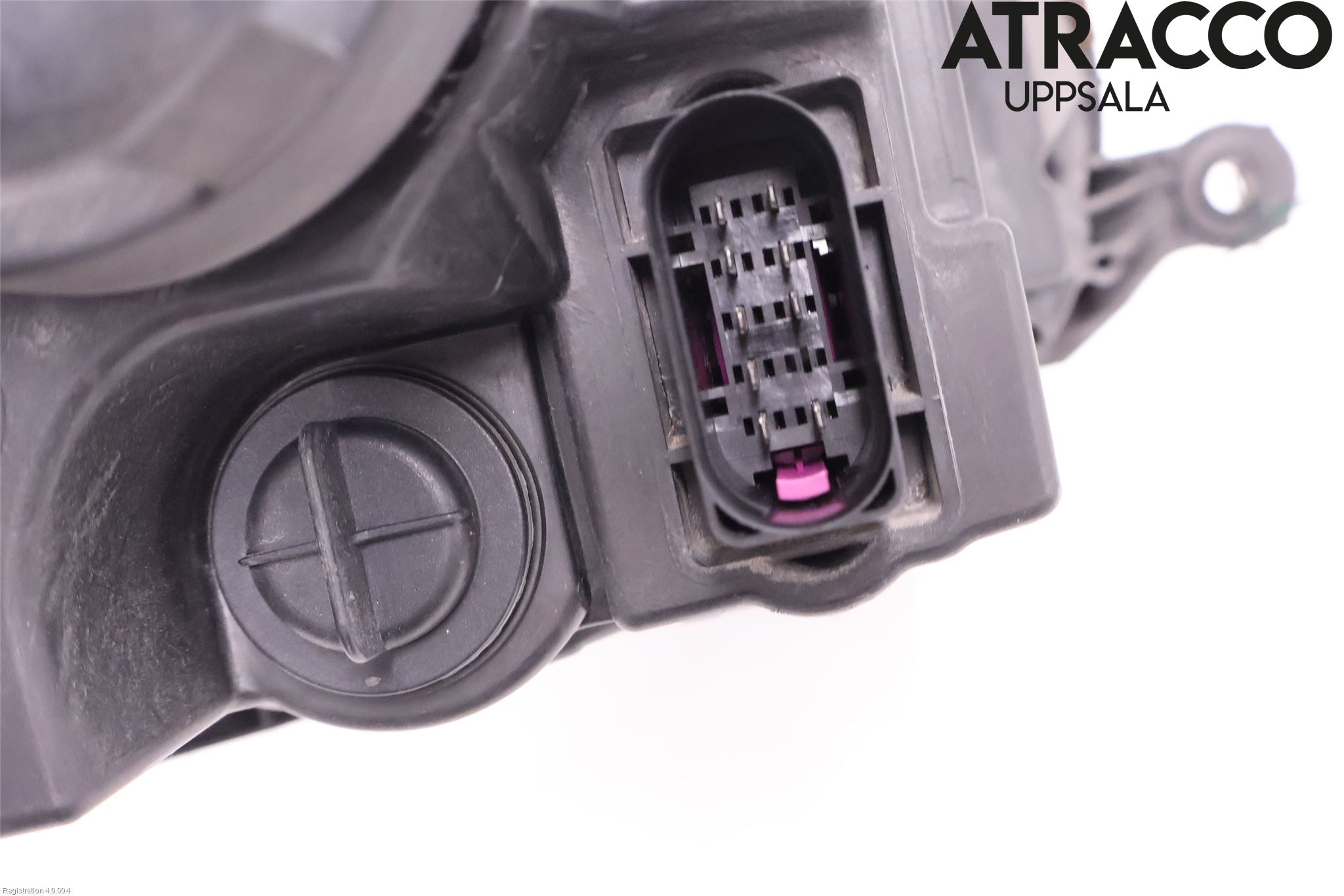 Volkswagen VW GOLF V 04-09 Frontlykt Venstre