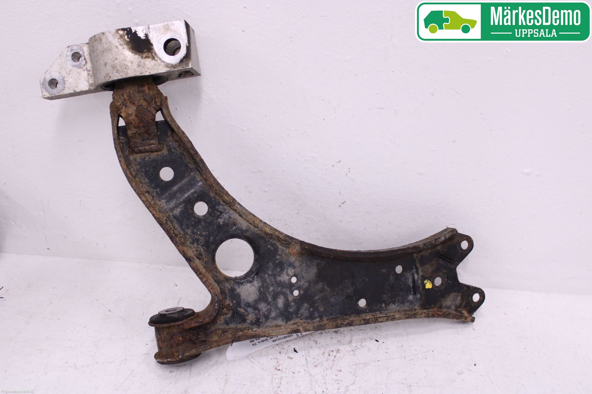 Volkswagen VW GOLF V 04-09 Bærearm Foran Venstre Nedre