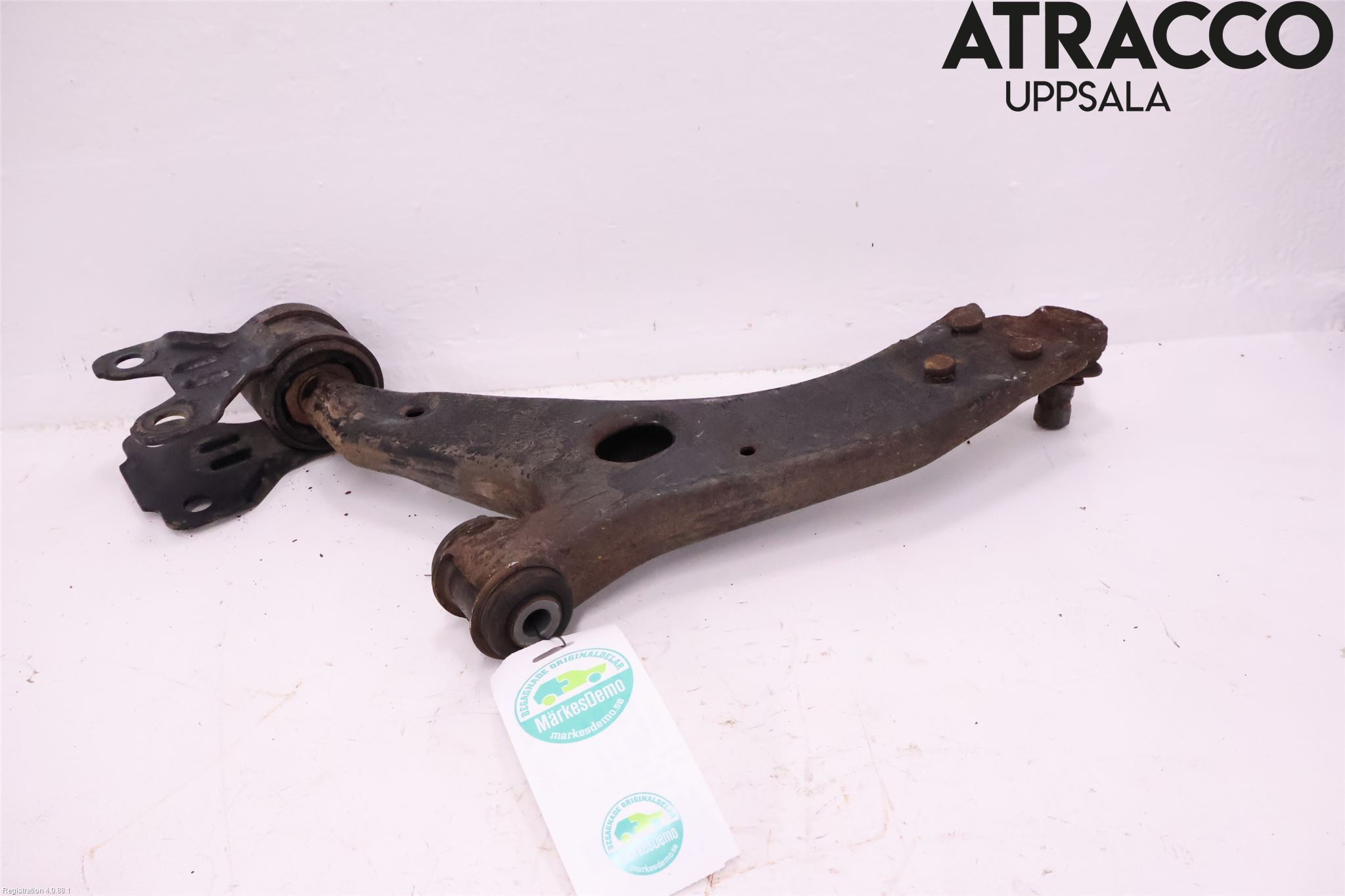 Ford FOCUS 11-14 Bærearm Foran Høyre Nedre