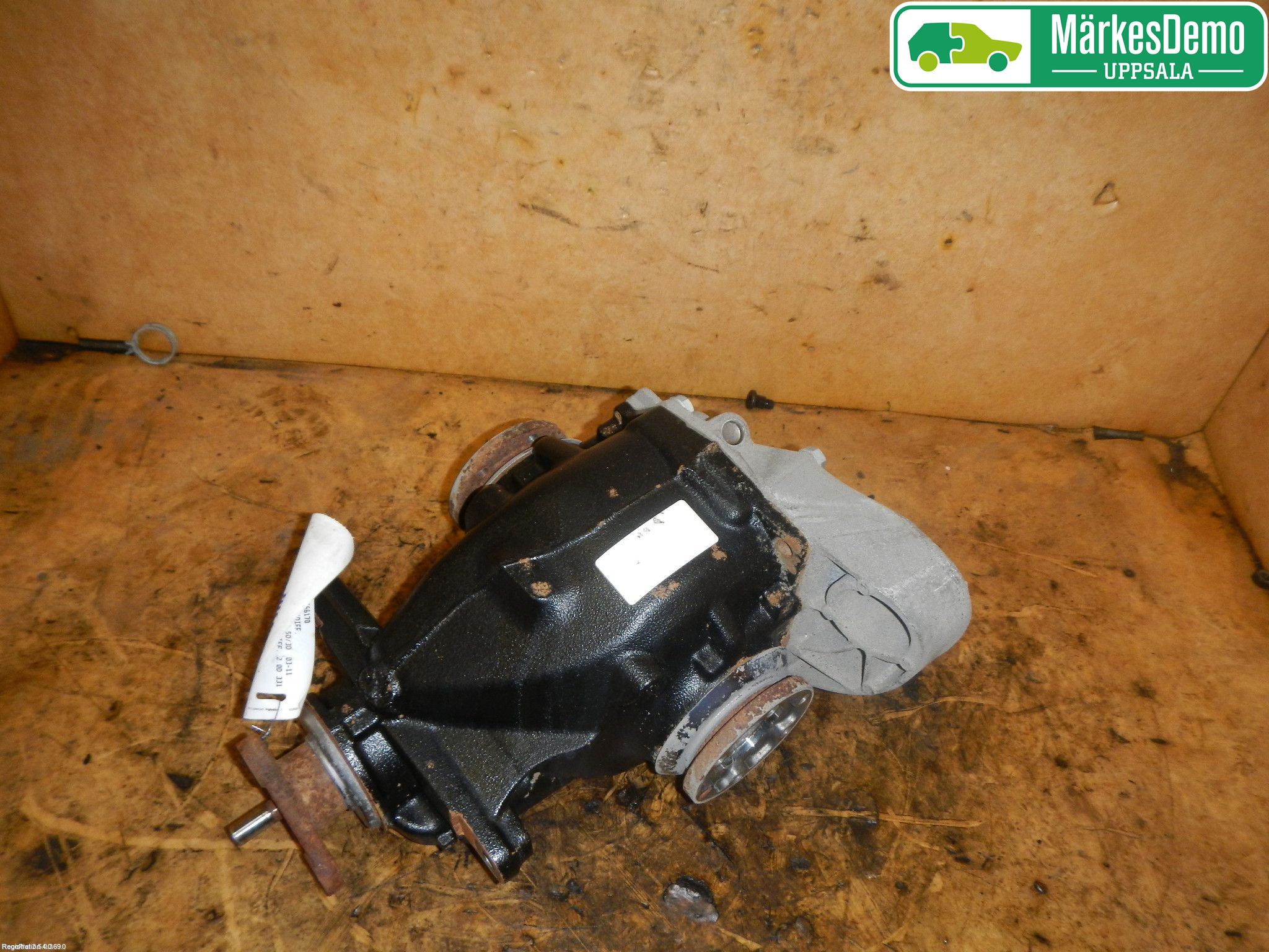 BMW 1 E87/81 5D/3D 03-11 Bakaksel Kardang Bak -Diff