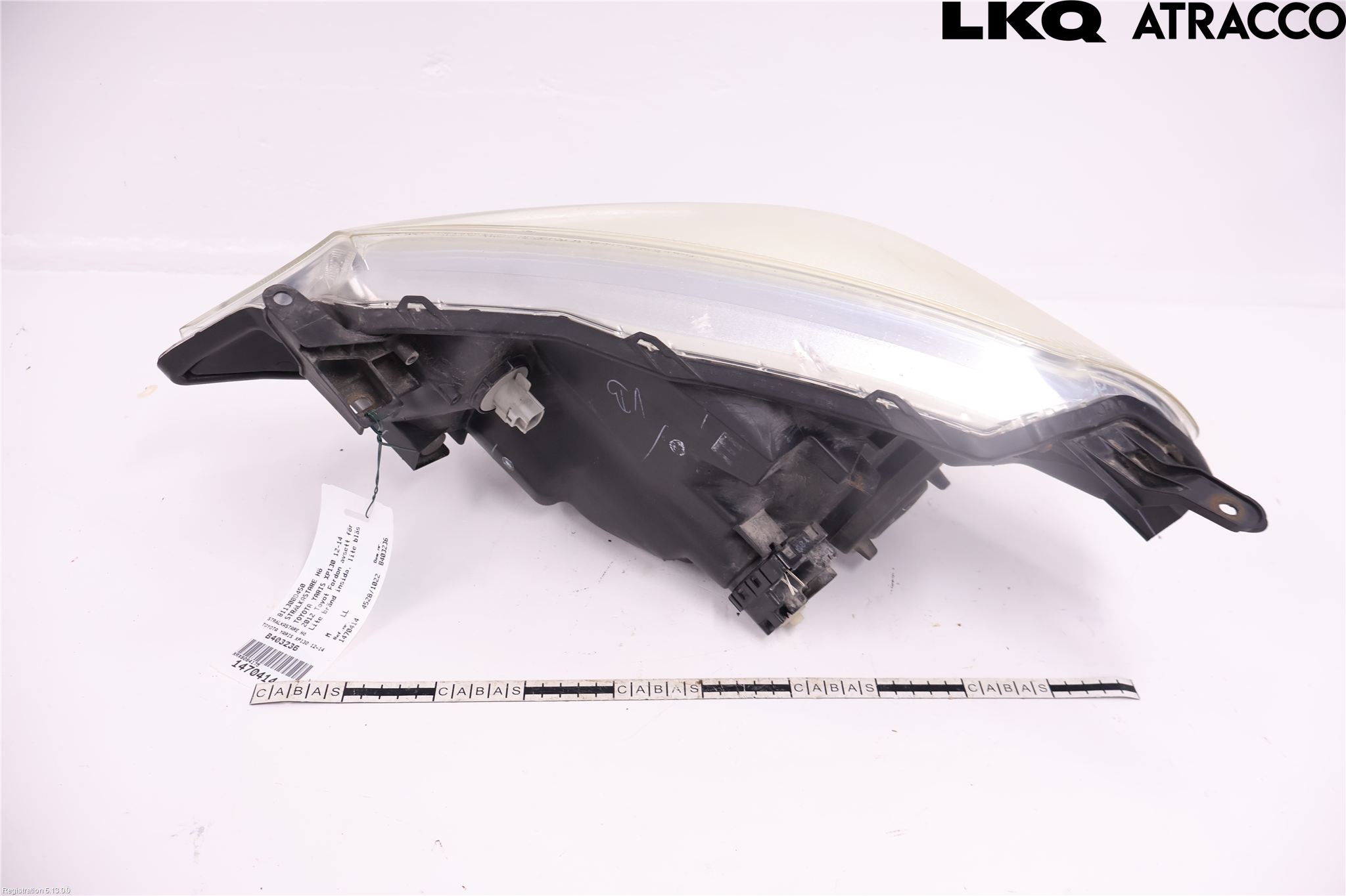 Toyota YARIS XP130 12-14 Frontlykt Høyre