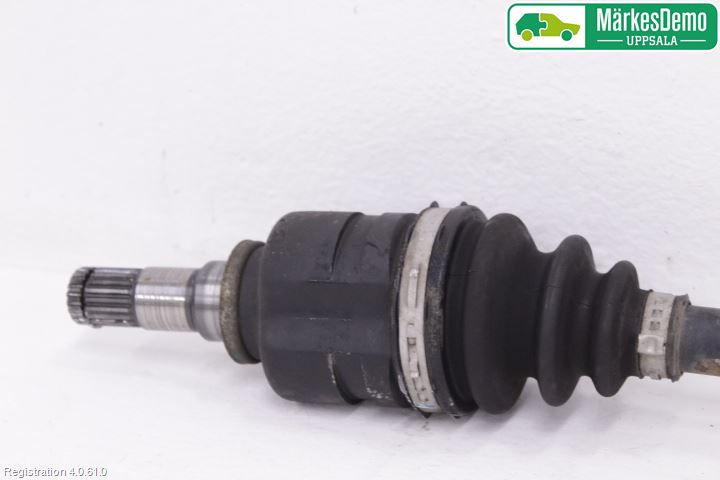 Toyota AVENSIS 09-15 Drivaksel Foran Kompl Venstre