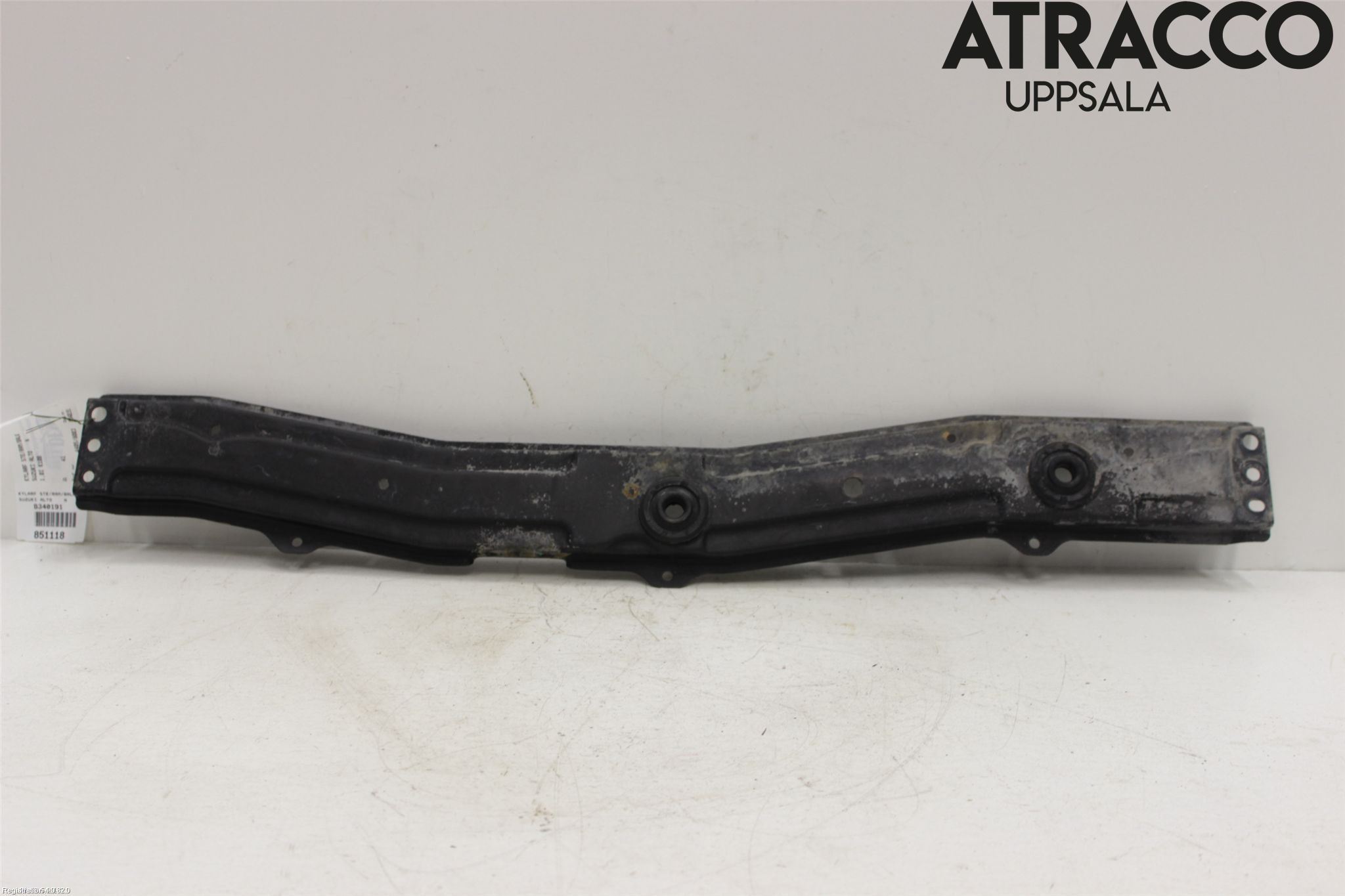 Suzuki ALTO 79-14 Radiator Feste - Ramme - Bjelk