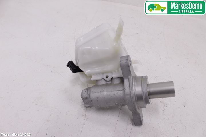 BMW 3 F30/F31/F80 12-19 Brems Hovedsylinder