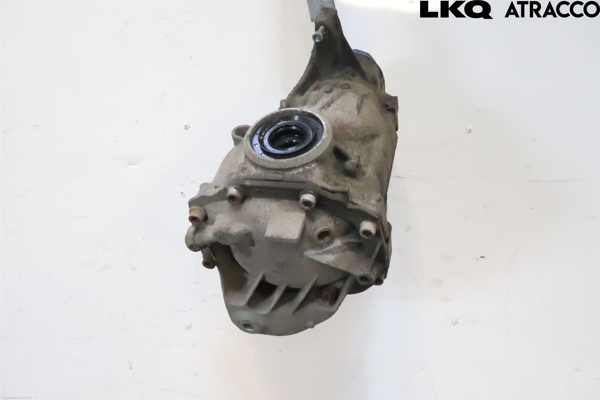 BMW 5 F10/F11/F18 09-17 Bakaksel Kardang Bak -Diff