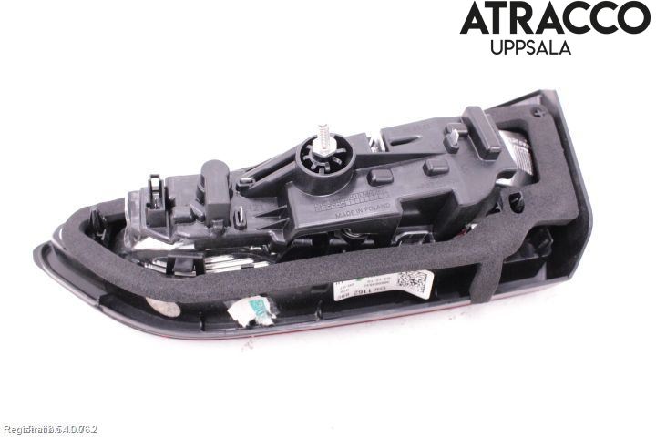 Opel ASTRA K 16-22 Baklykt Venstre  På Luke(Indre