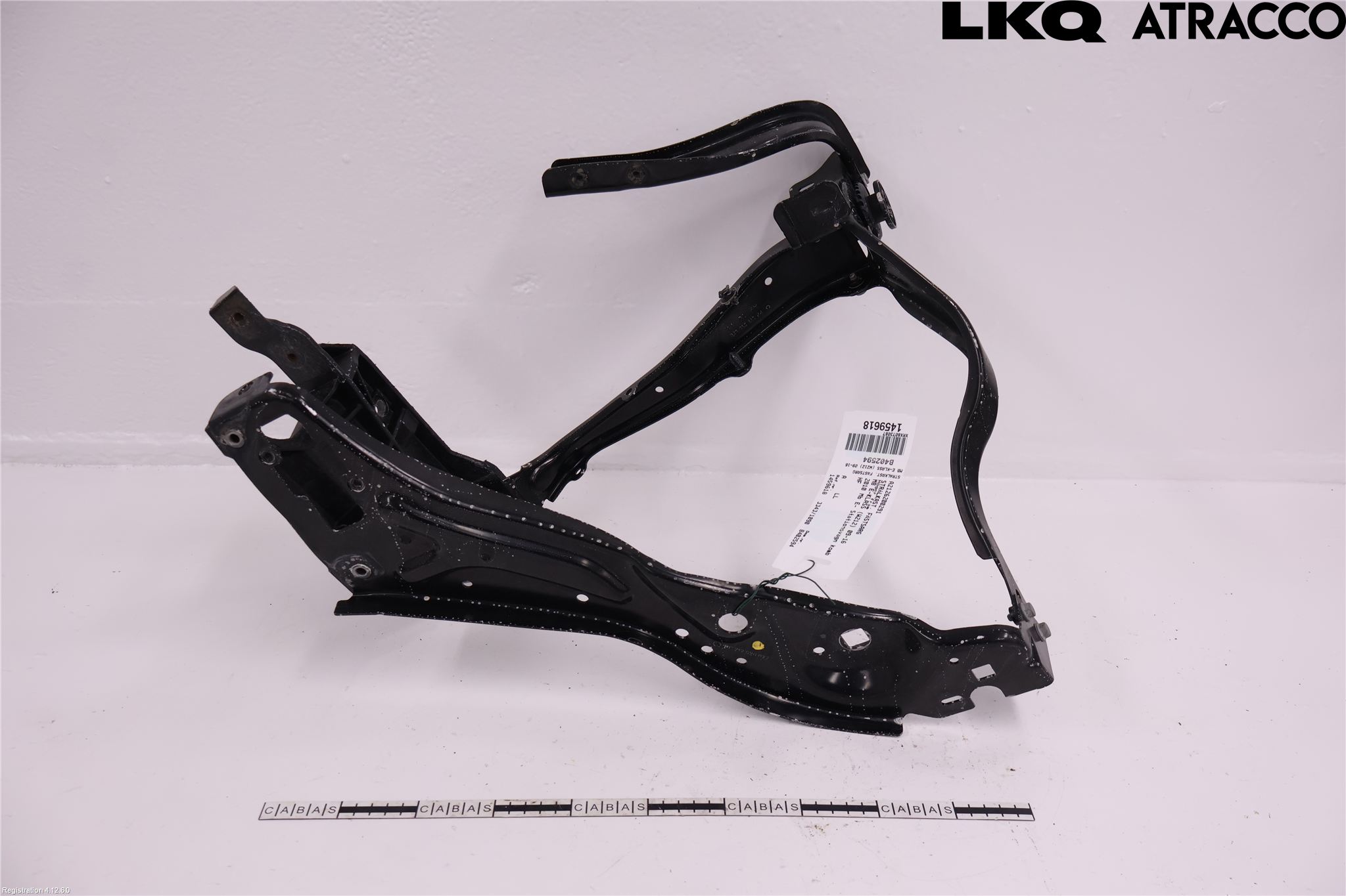 Mercedes-Benz MB E-KLASS (W212) 09-16 Frontlykt Holder-Feste