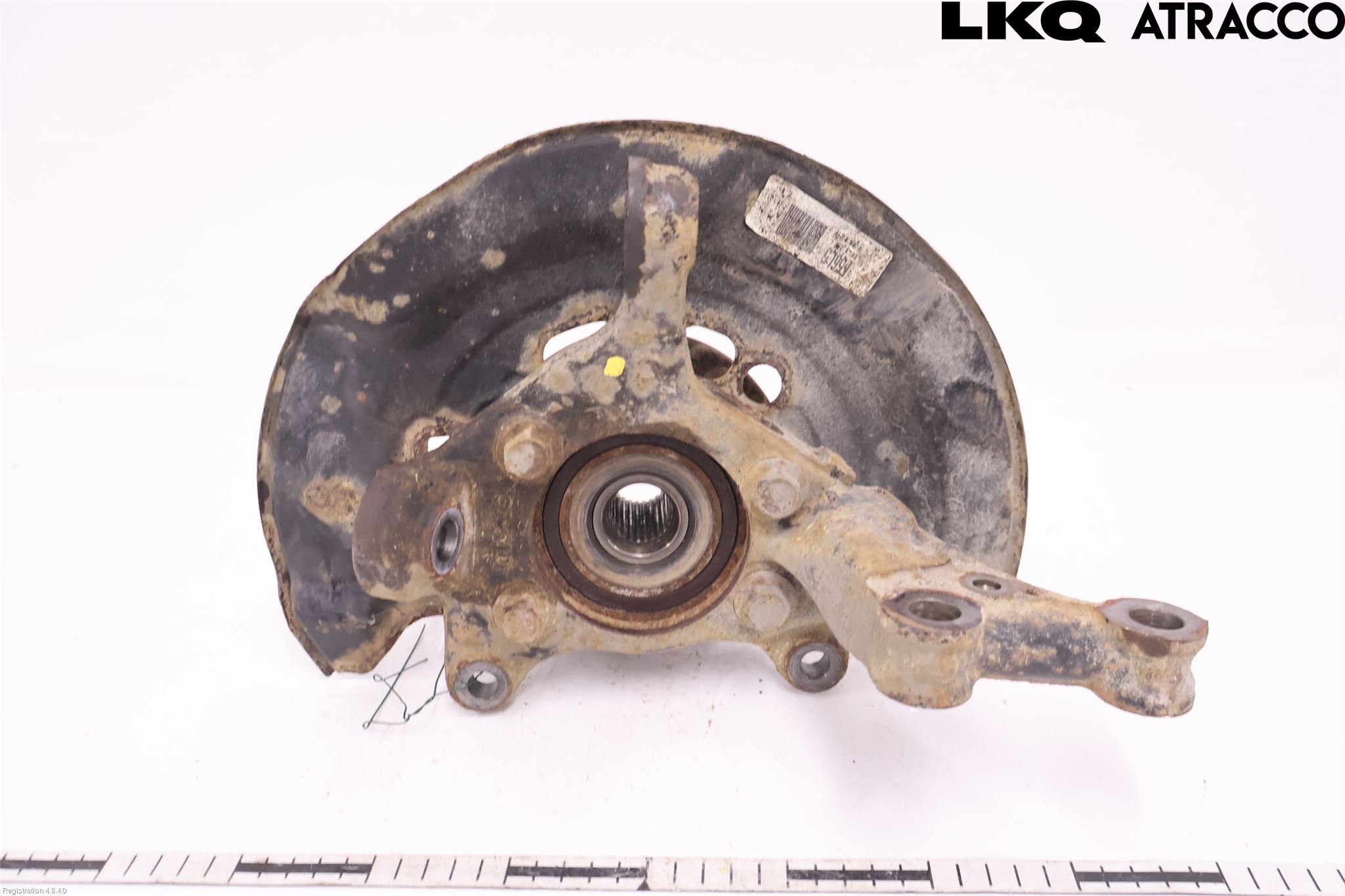 Toyota AURIS 13-19 Spindel Vf