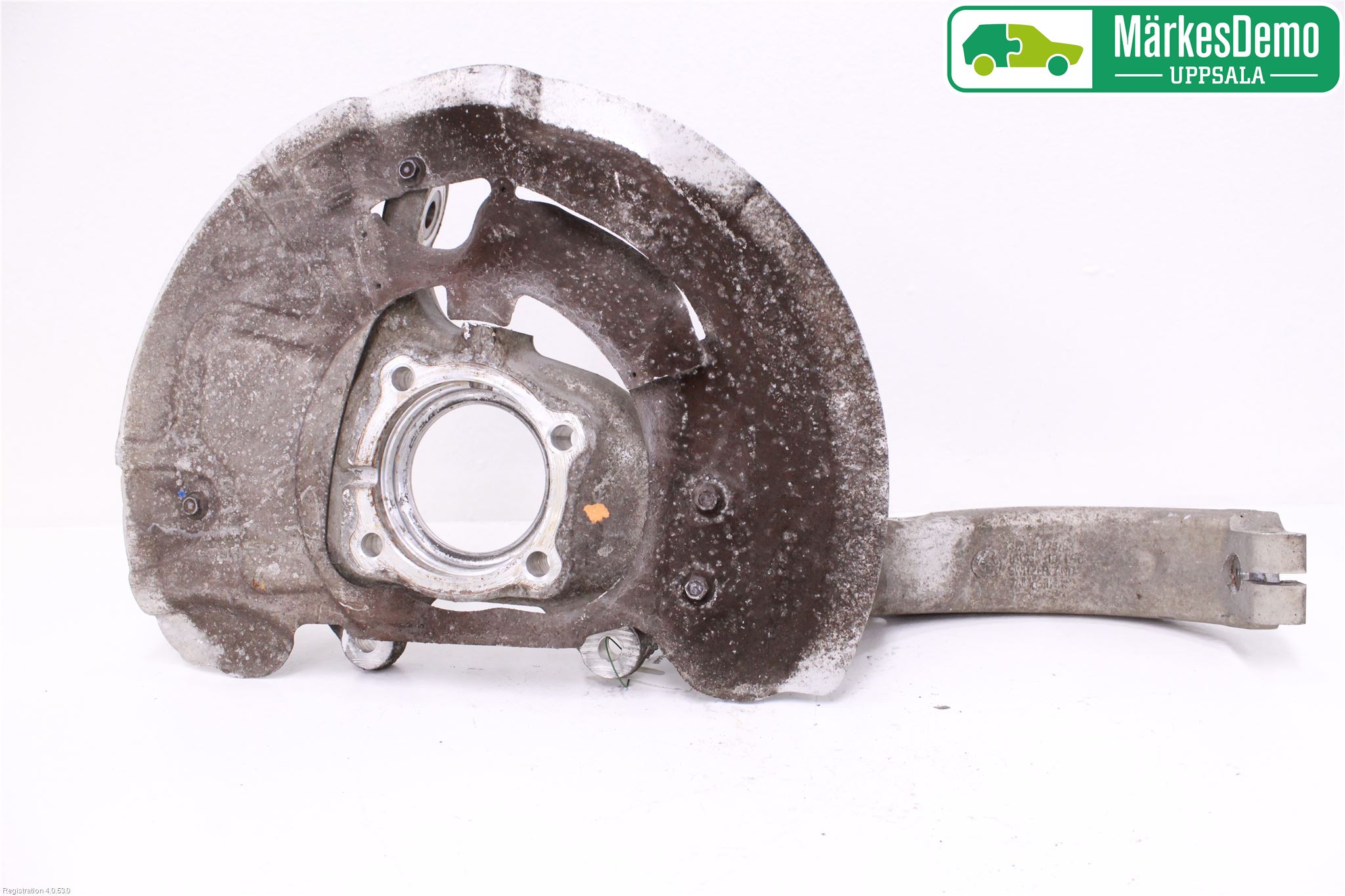 BMW X6 E71/E72   08-14 Spindel Vf