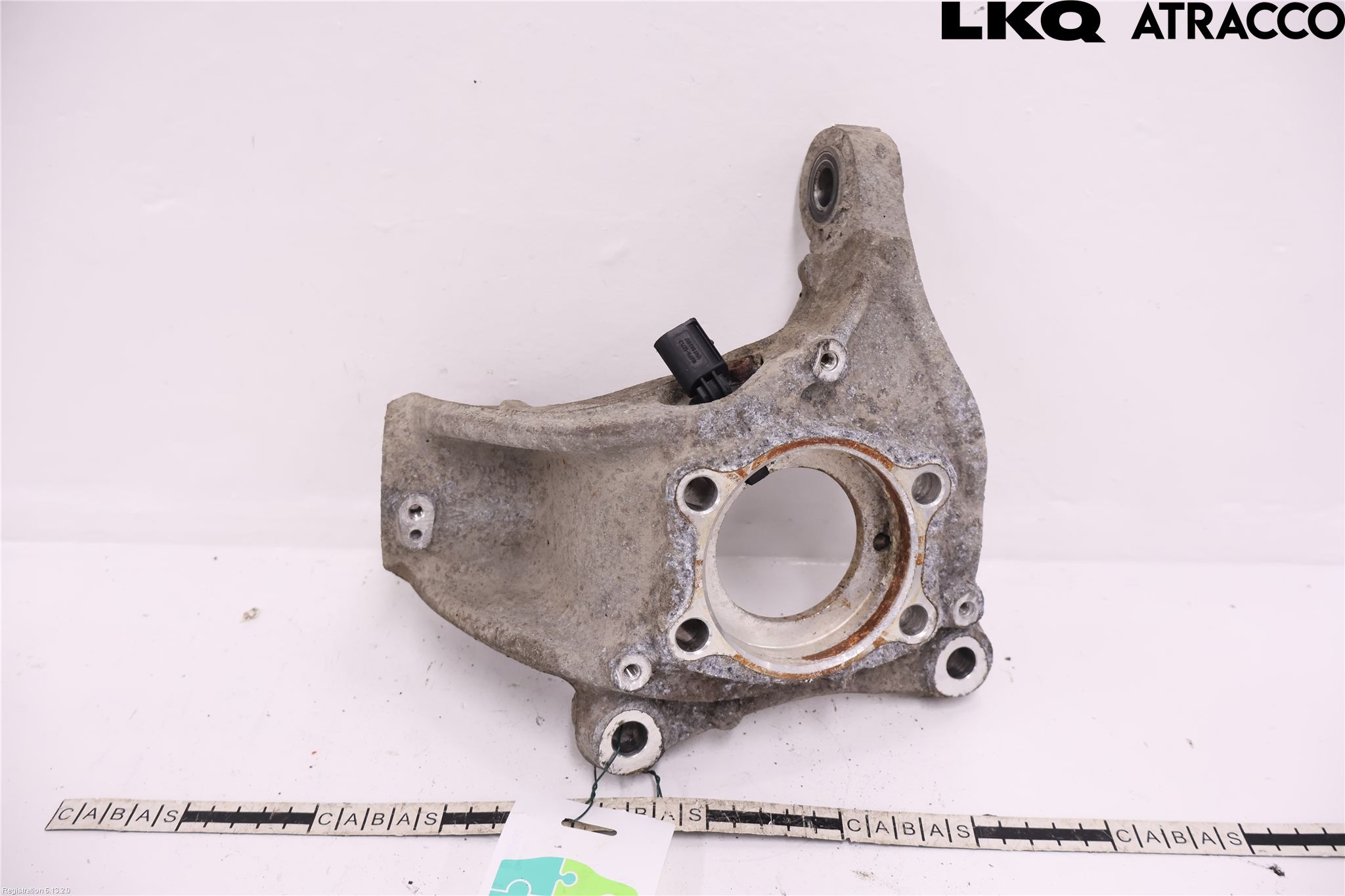 Volkswagen VW PASSAT 11-14 Spindel Vf