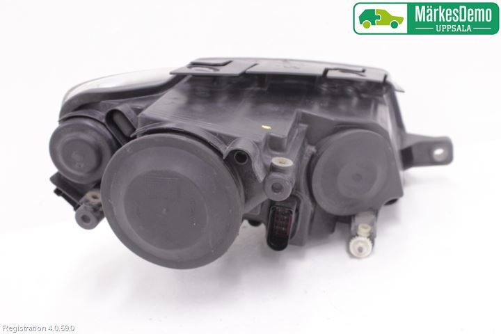 Volkswagen VW PASSAT 05-11 Frontlykt Venstre