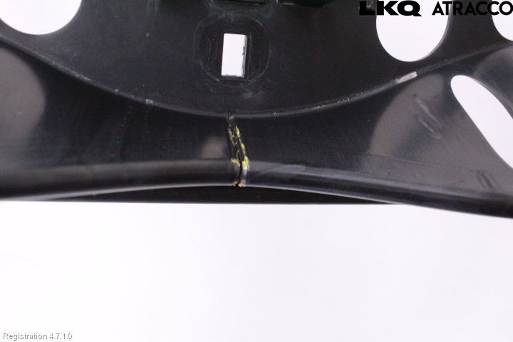 BMW 5 F10/F11/F18 09-17 Støtfanger Bak Midt Del