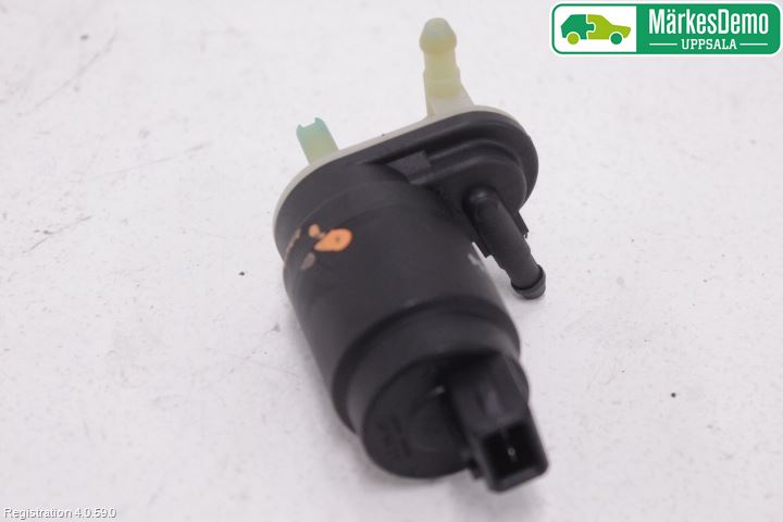 Opel VECTRA C 02-05 Spylerpumpe Frontrute