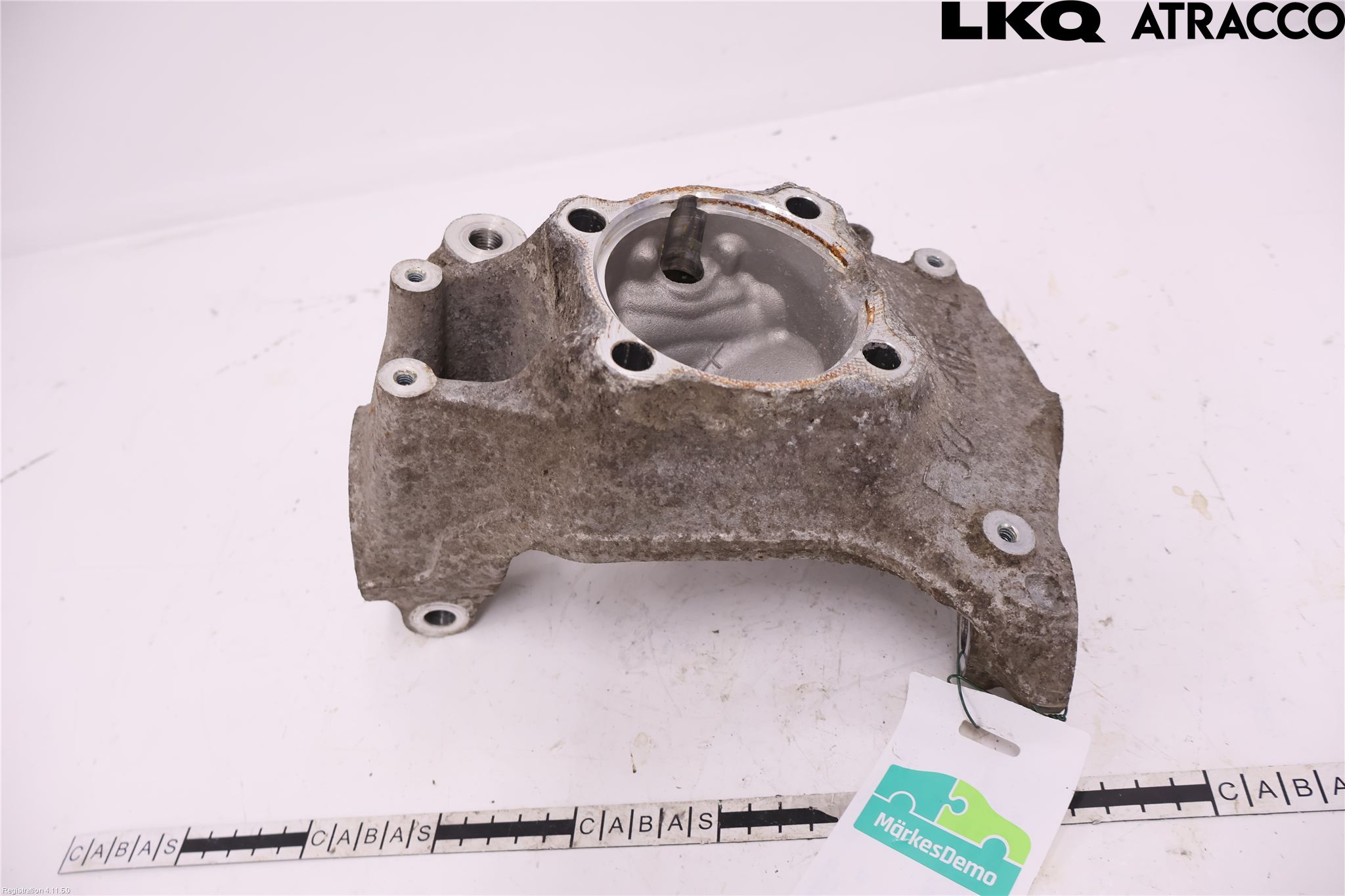 BMW 3 F30/F31/F80 12-19 Spindel Vf