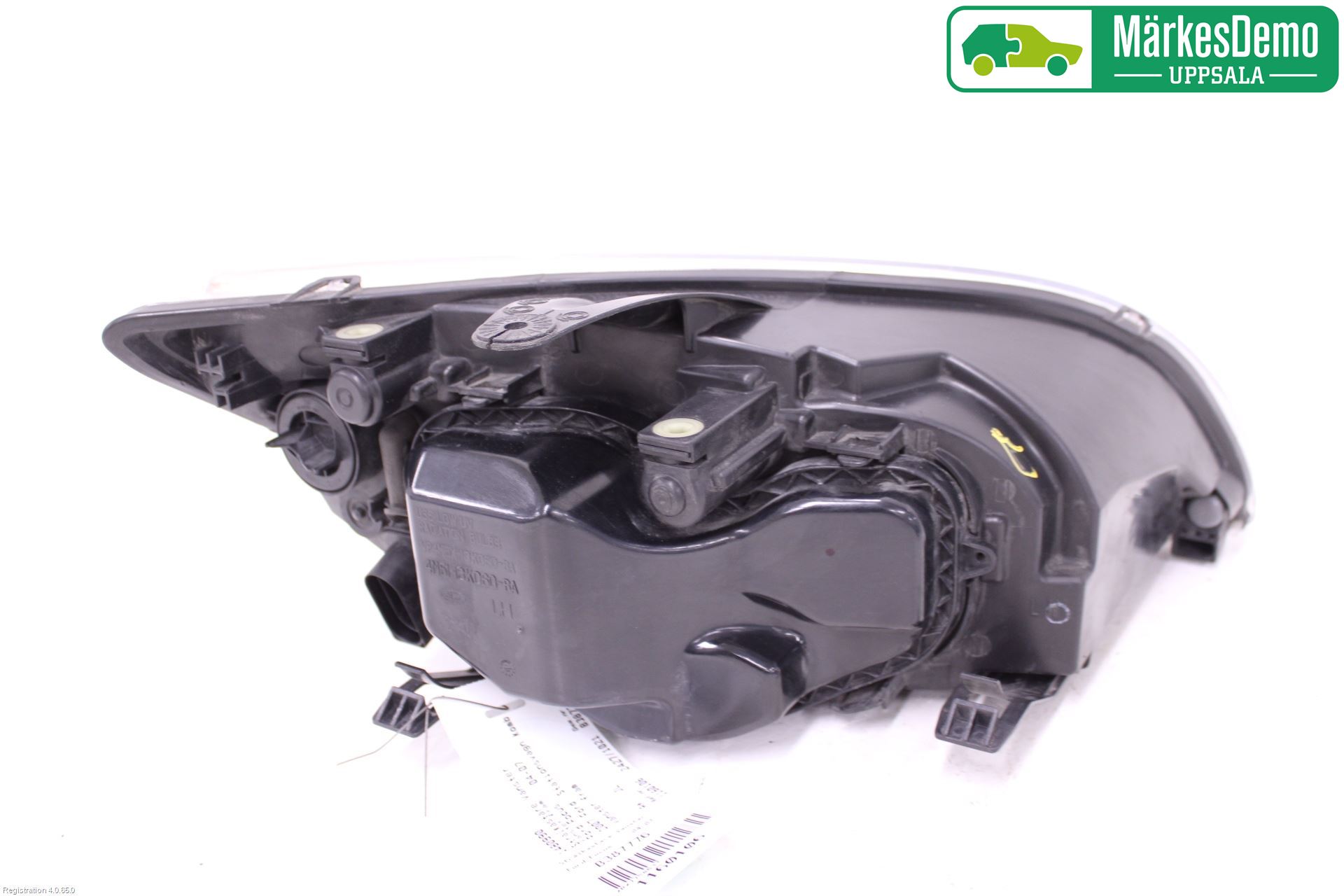 Ford FOCUS     04-07 Frontlykt Venstre