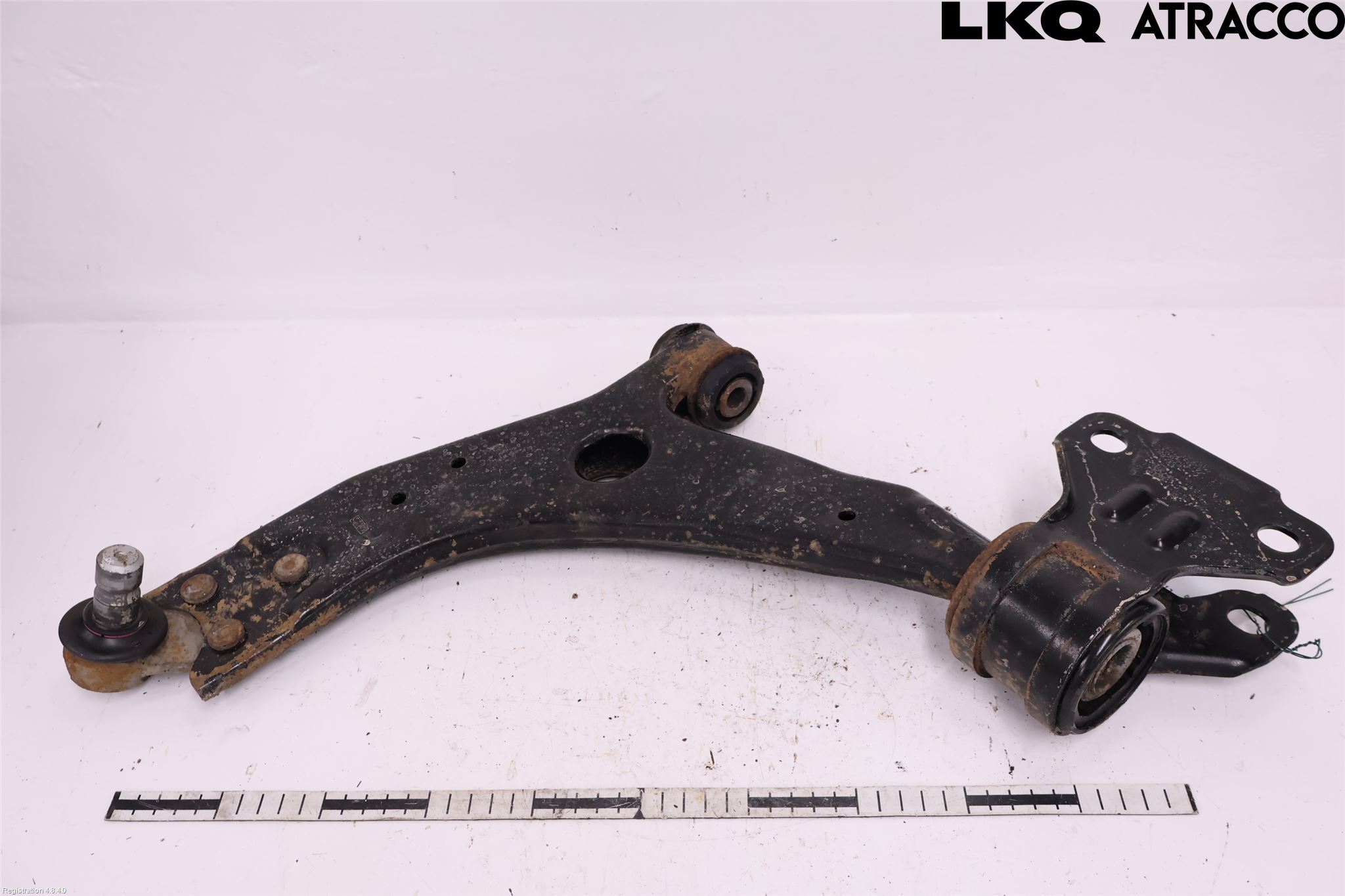 Volvo V40 12-19 Bærearm Foran Venstre Nedre