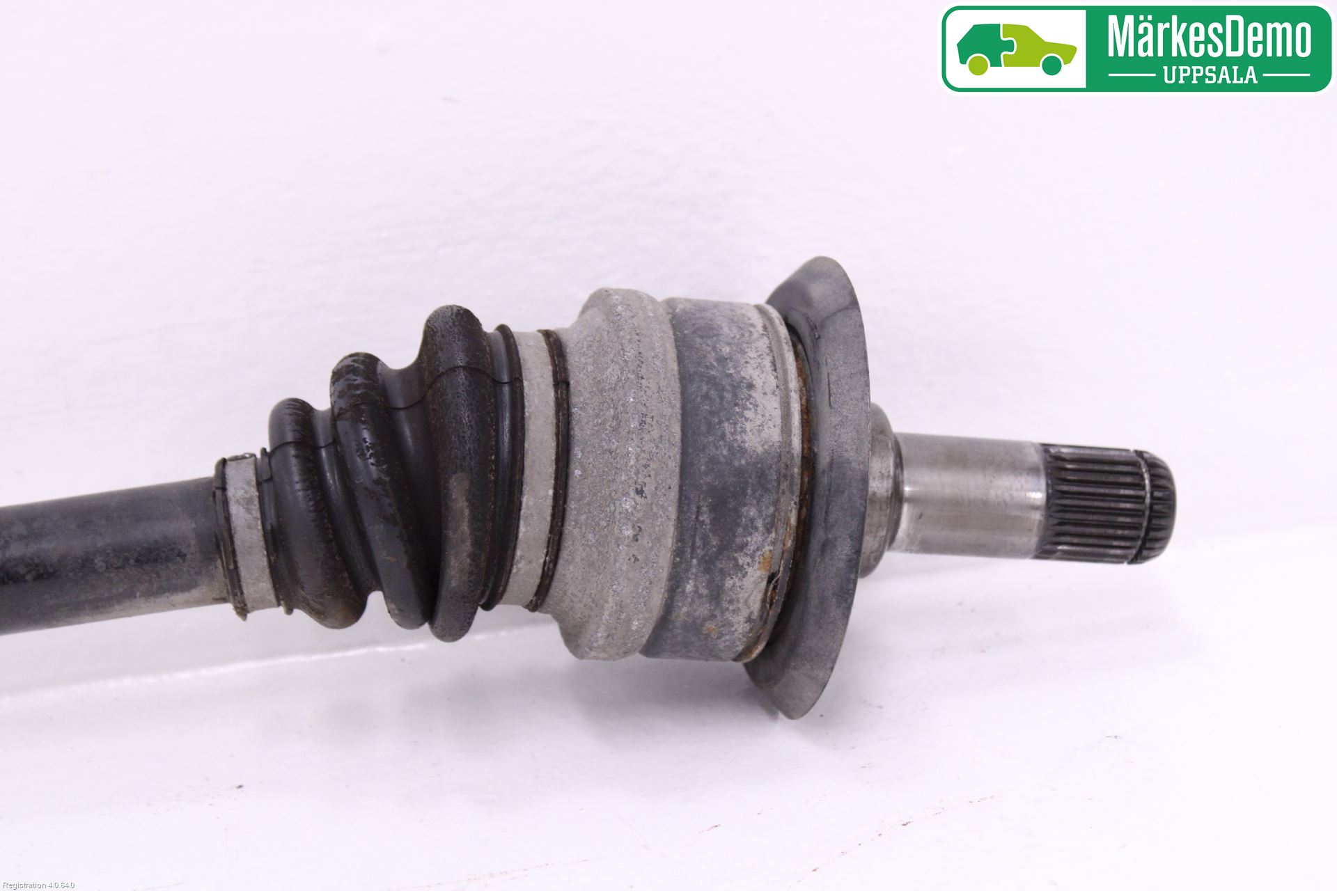 BMW 3 F30/F31/F80 12-19 Drivaksel Bak Kompl Venstre