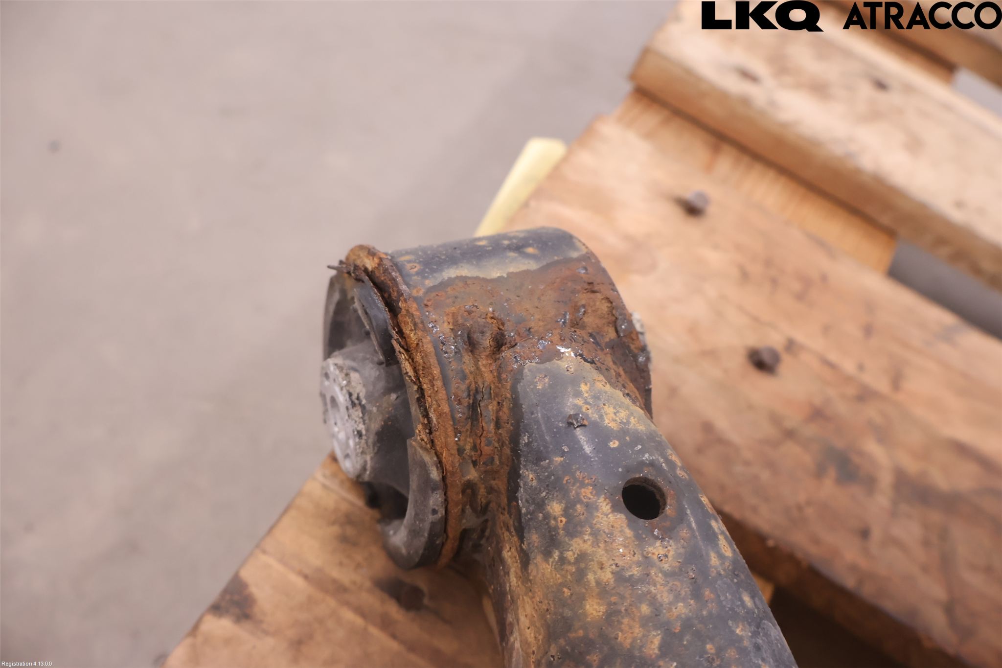 Toyota YARIS XP130 15-20 Bakaksel Feste Travers-Ramme