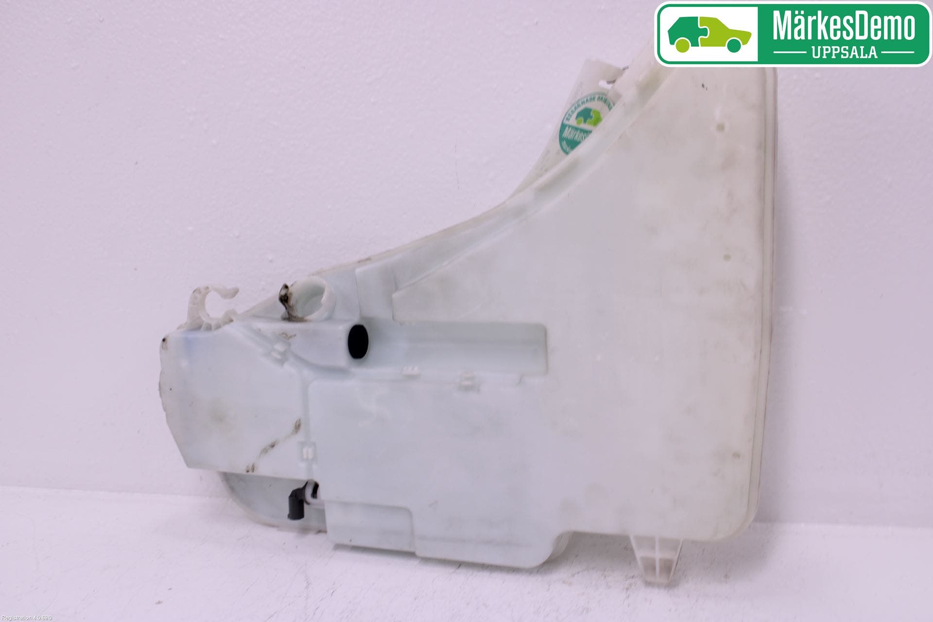 BMW 5 F10/F11/F18 09-17 Spylerbeholder Frontrute-Lykte