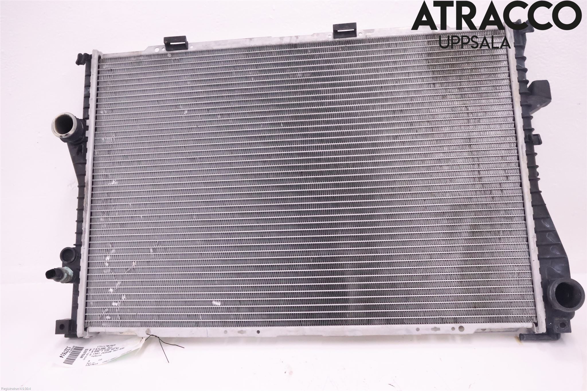 BMW 7 E38      93-01 Radiator Automat