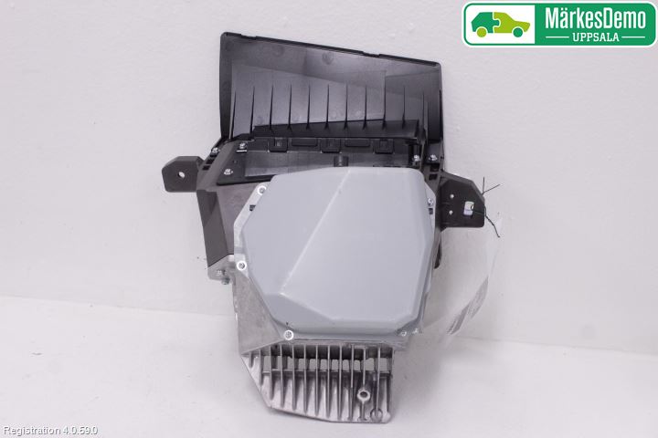 BMW 5 F10/F11/F18 09-17 Instr Skjerm Dvd-Gps-Ac-Tlf